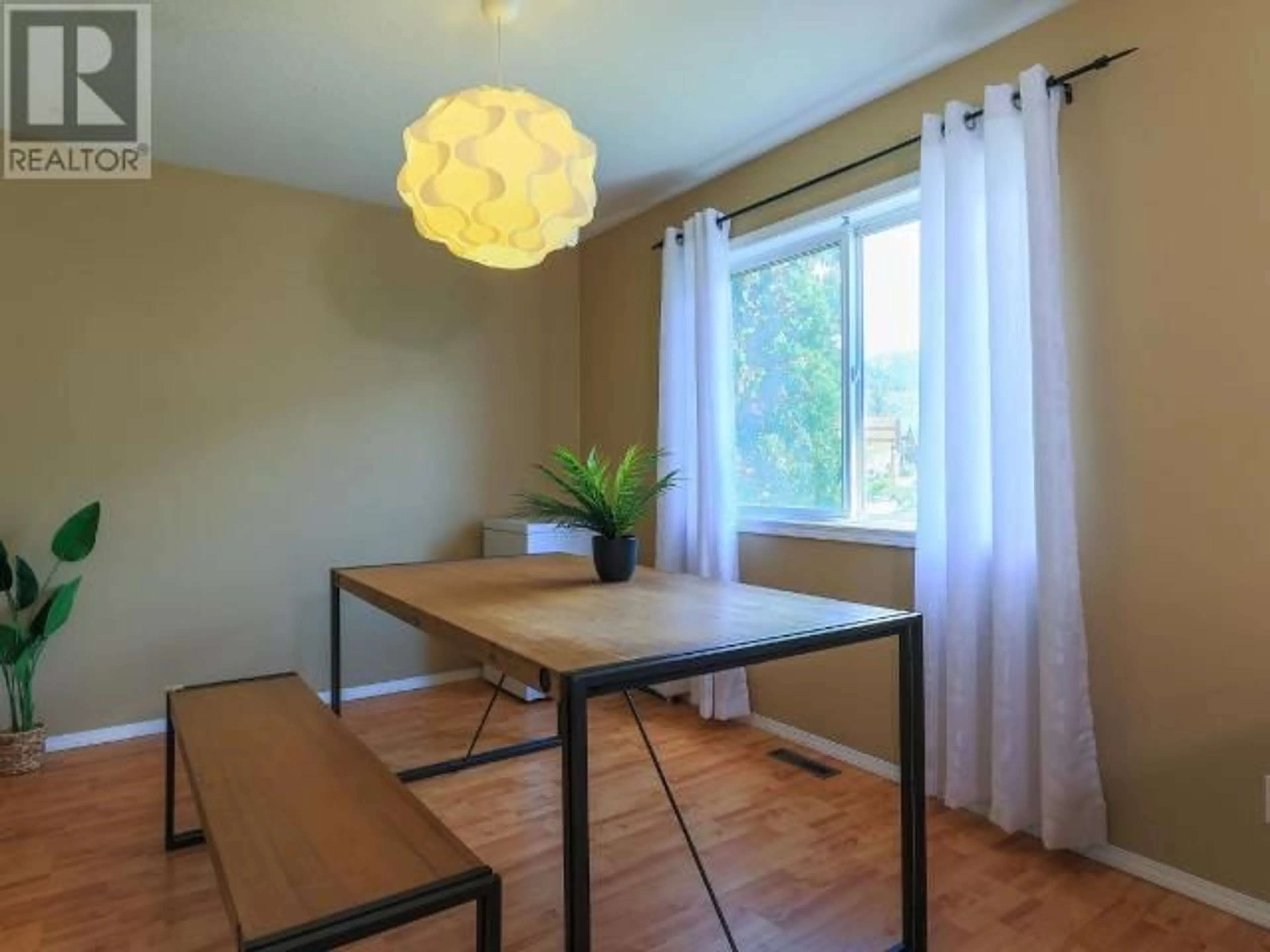 A pic of a room for 878 EAGLESON CRESCENT, Lillooet British Columbia V0K1V0