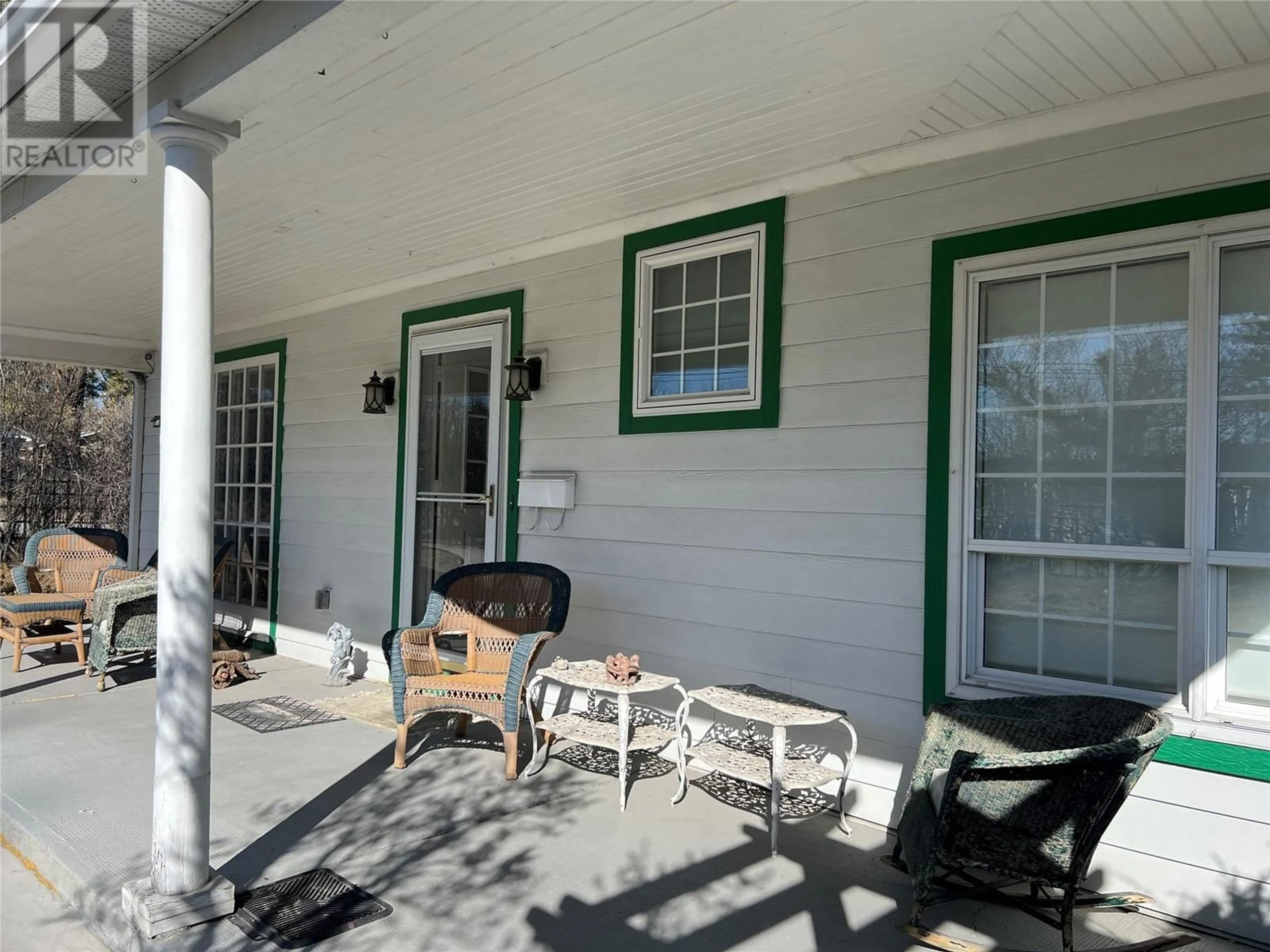 Patio, street for 232 14TH AVENUE, Cranbrook British Columbia V1C2X2