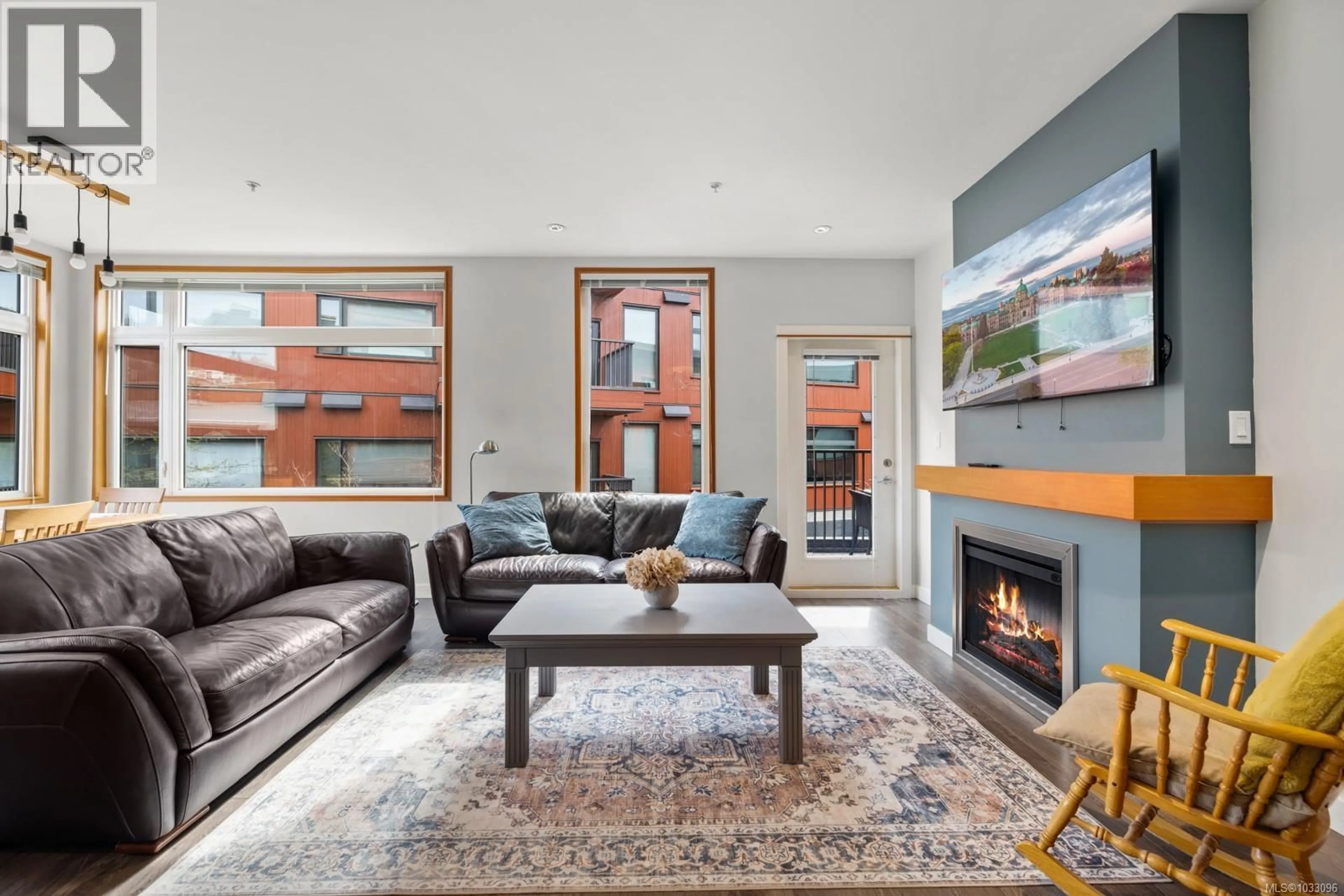 Living room with furniture, unknown for 207 - 150 NURSERY HILL DRIVE, View Royal British Columbia V9B0P2