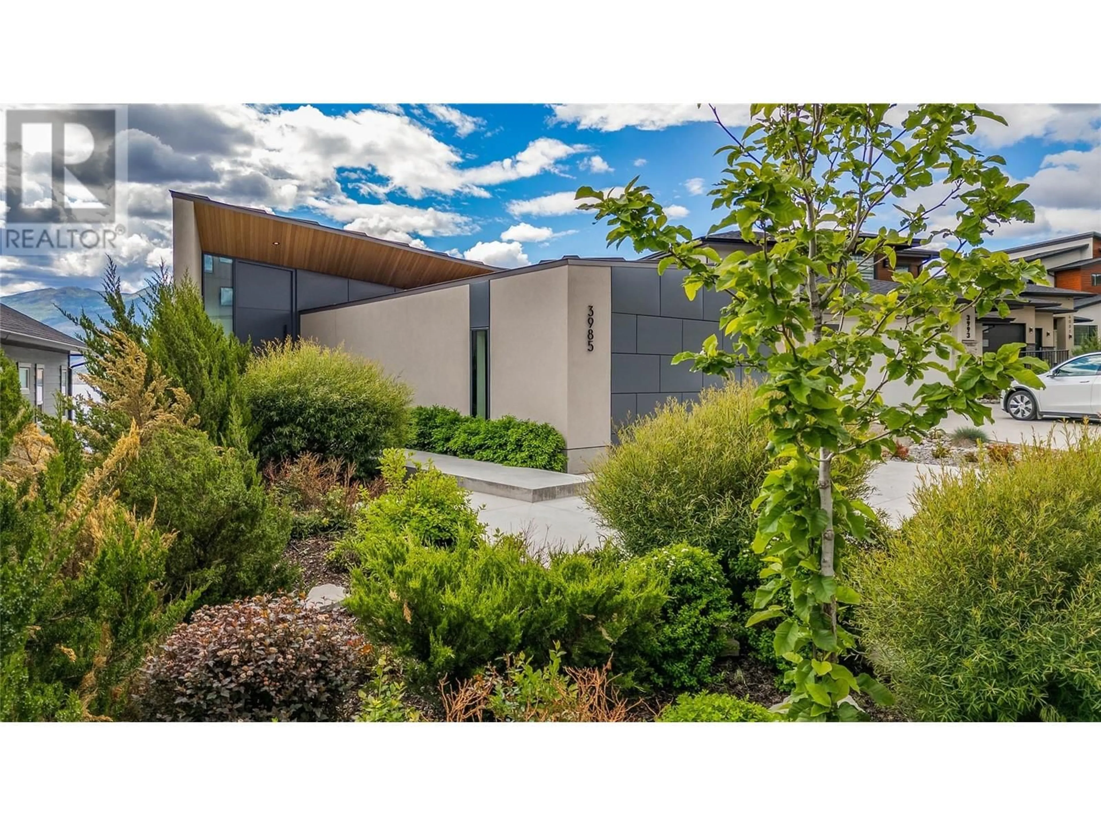 A pic from outside/outdoor area/front of a property/back of a property/a pic from drone, street for 3985 BEACHVIEW DRIVE, West Kelowna British Columbia V4T2K1