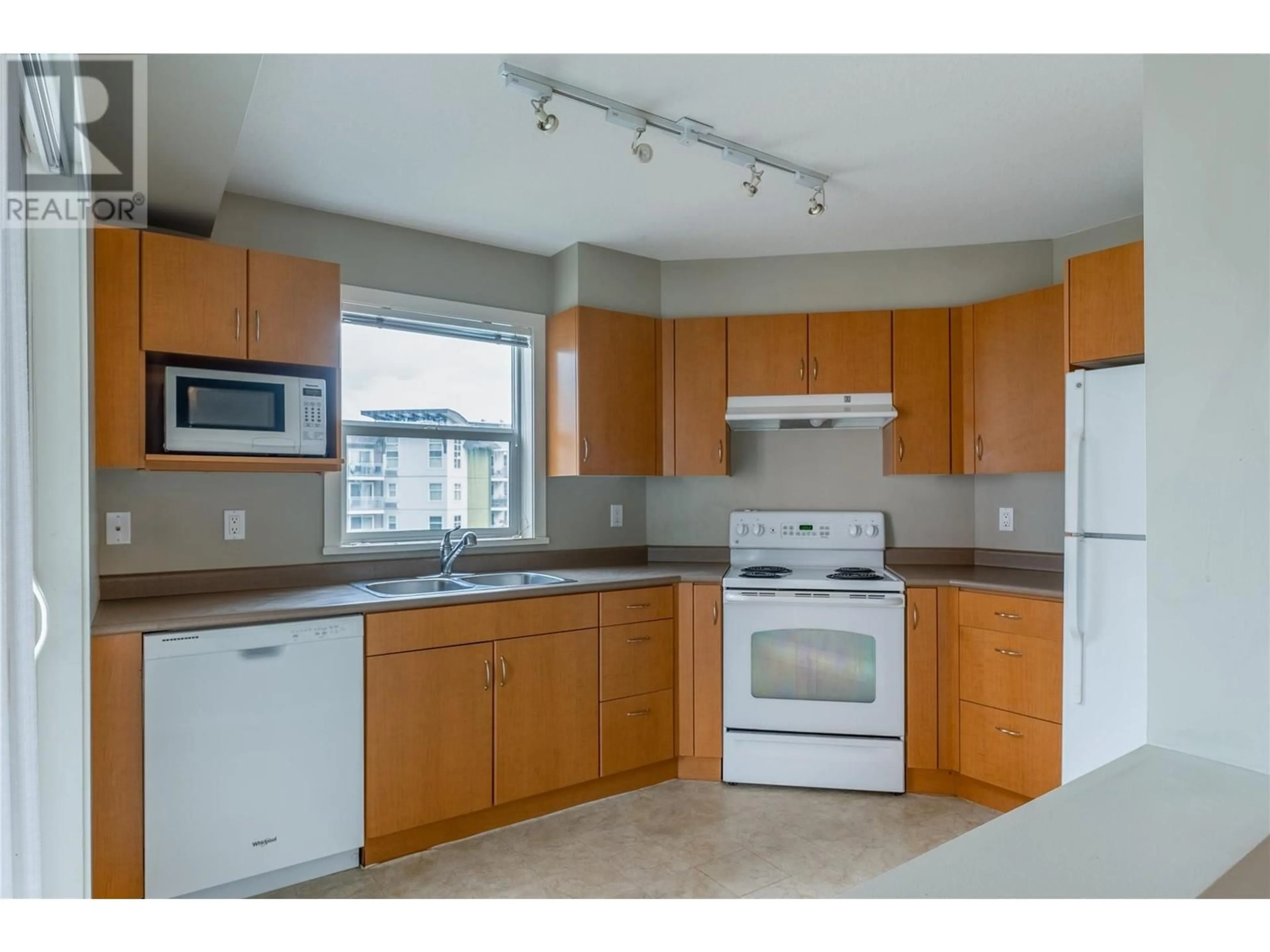 Standard kitchen, unknown for 563 Yates Road Unit# 302, Kelowna British Columbia V1V2V3