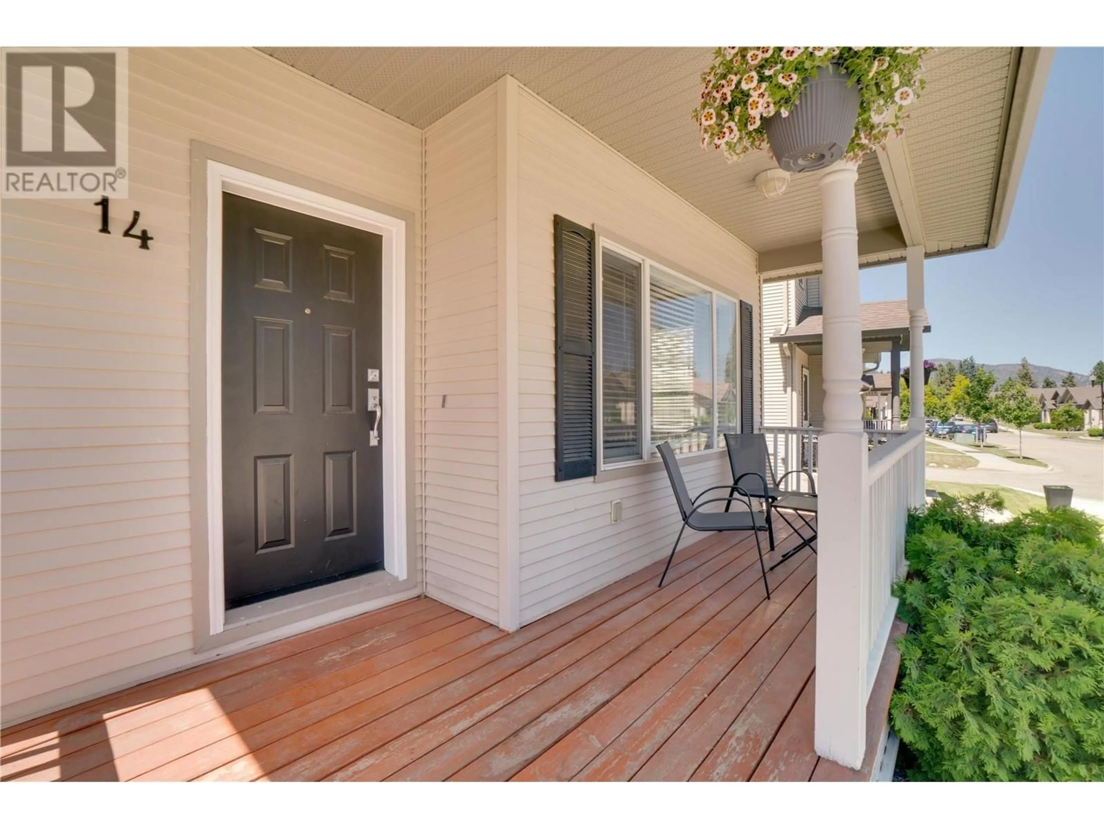 Indoor entryway for 2210 Horizon Drive Unit# 14, West Kelowna British Columbia V1Z3L4