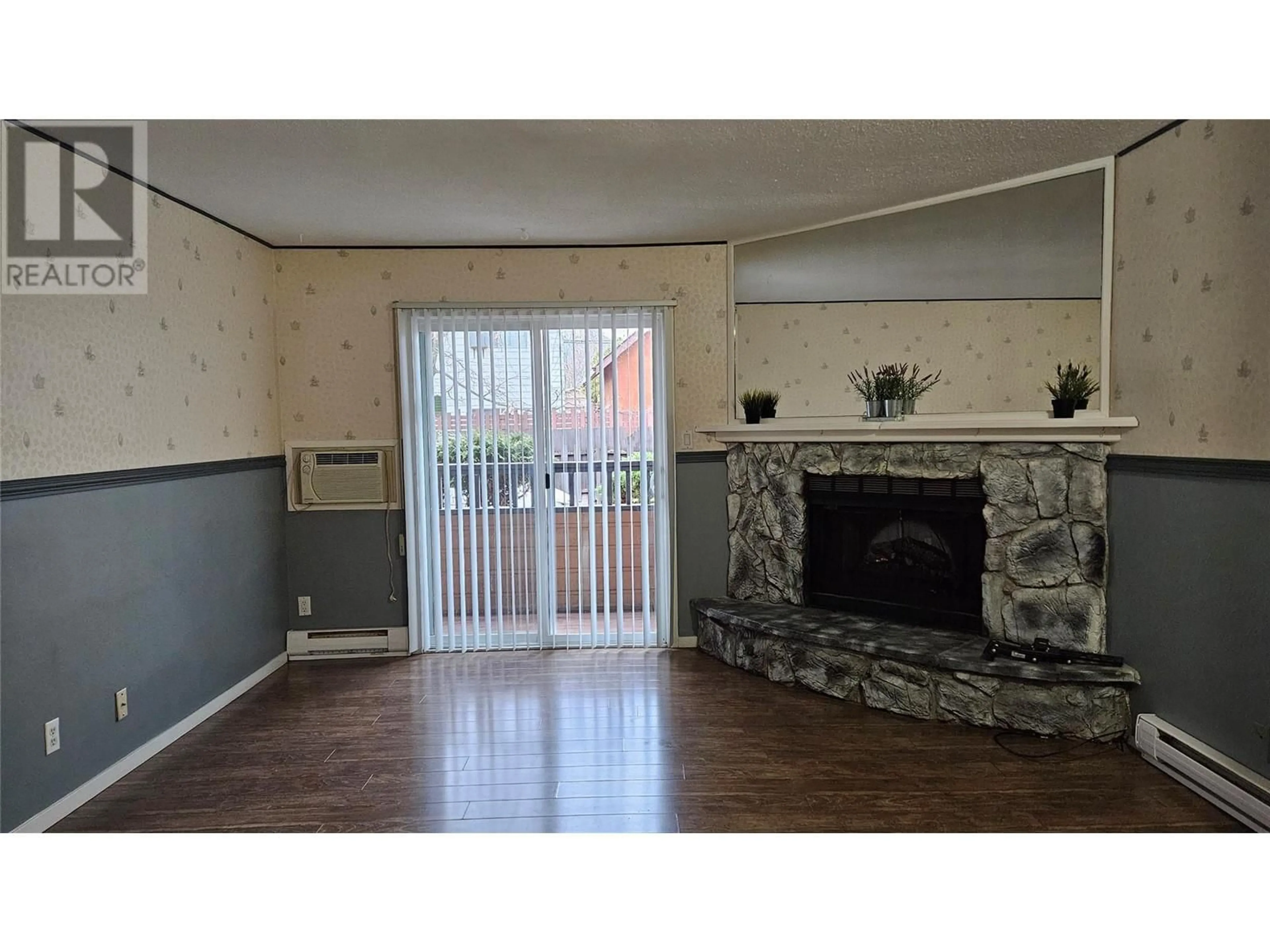 A pic of a room for 106 - 286 GREEN AVENUE WEST, Penticton British Columbia V2A3T2