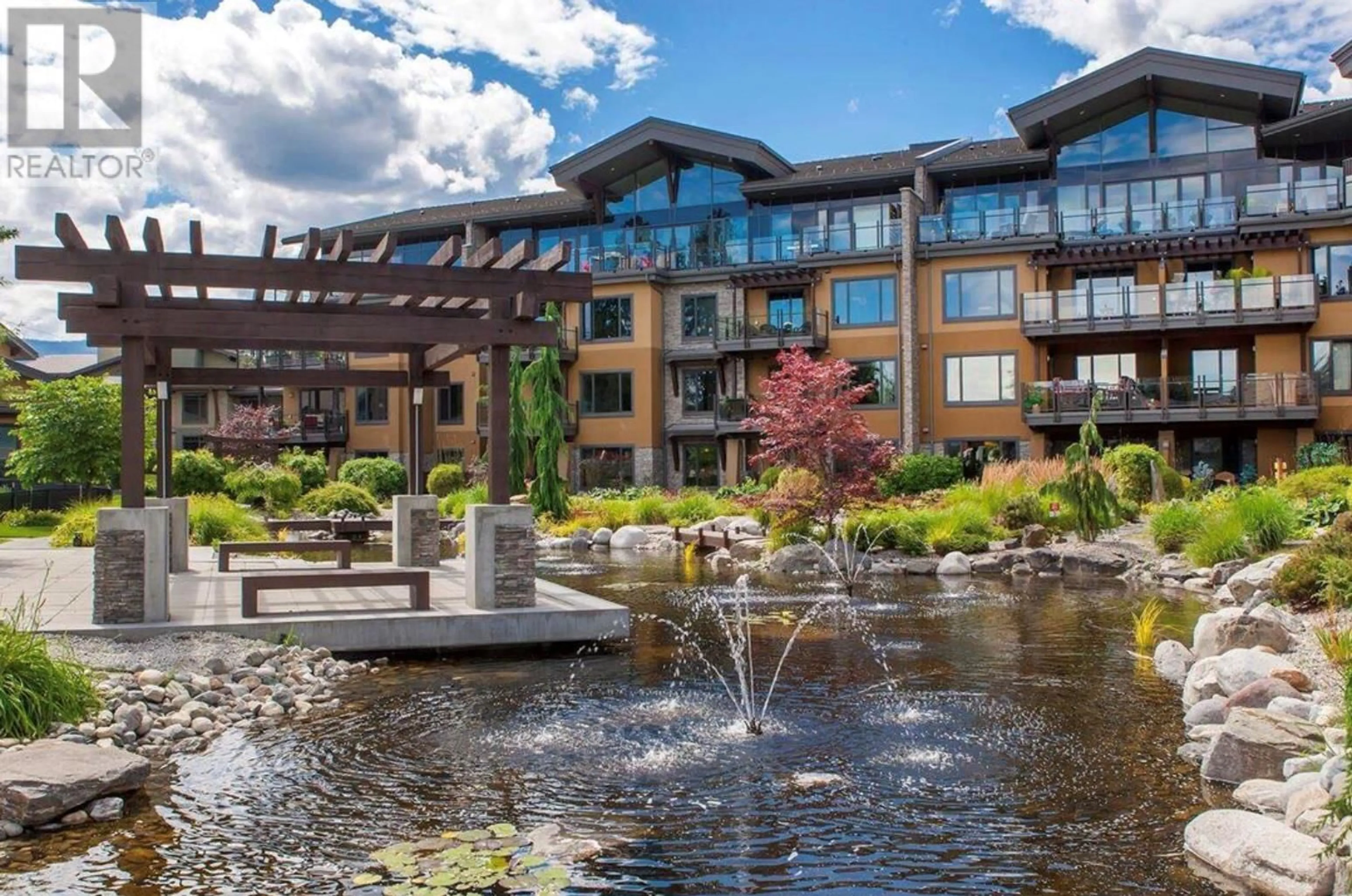 Patio, water/lake/river/ocean view for 4380 Lakeshore Road Unit# 211, Kelowna British Columbia V1W5H5