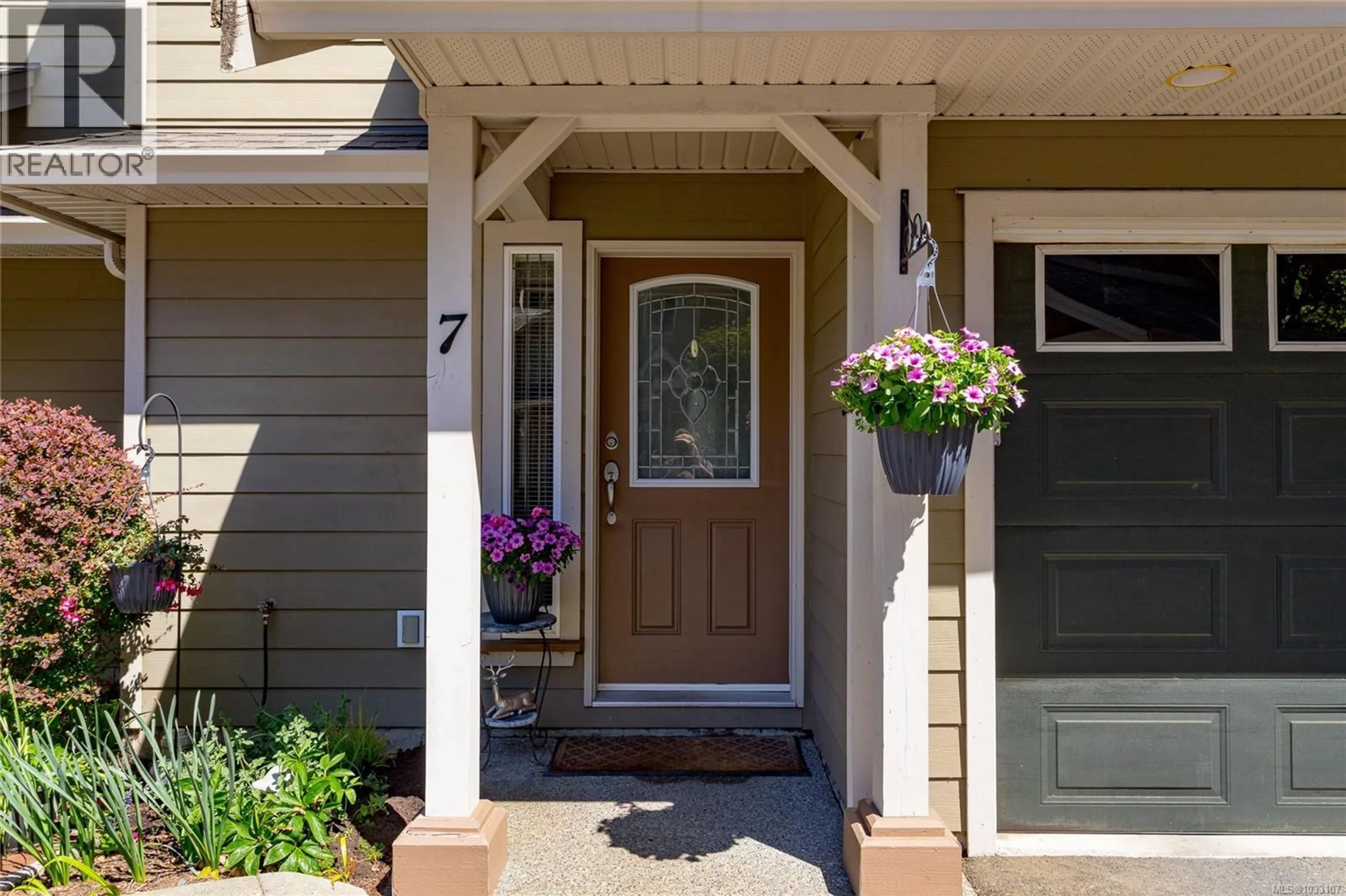 Indoor entryway for 7 - 199 ATKINS ROAD, View Royal British Columbia V9B2Z9