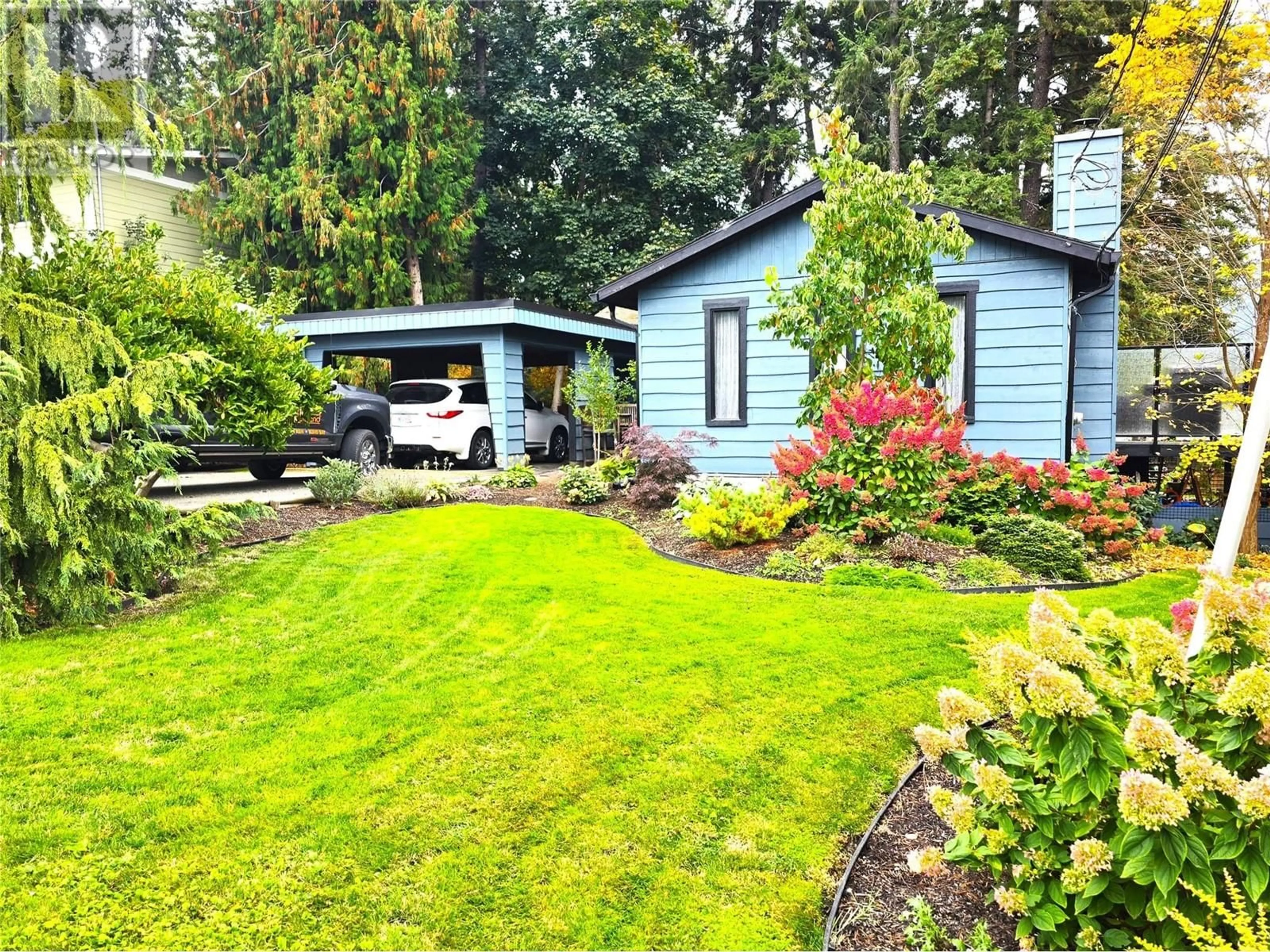 Home with vinyl exterior material, street for 2740 25th Avenue NE, Salmon Arm British Columbia V1E3C7