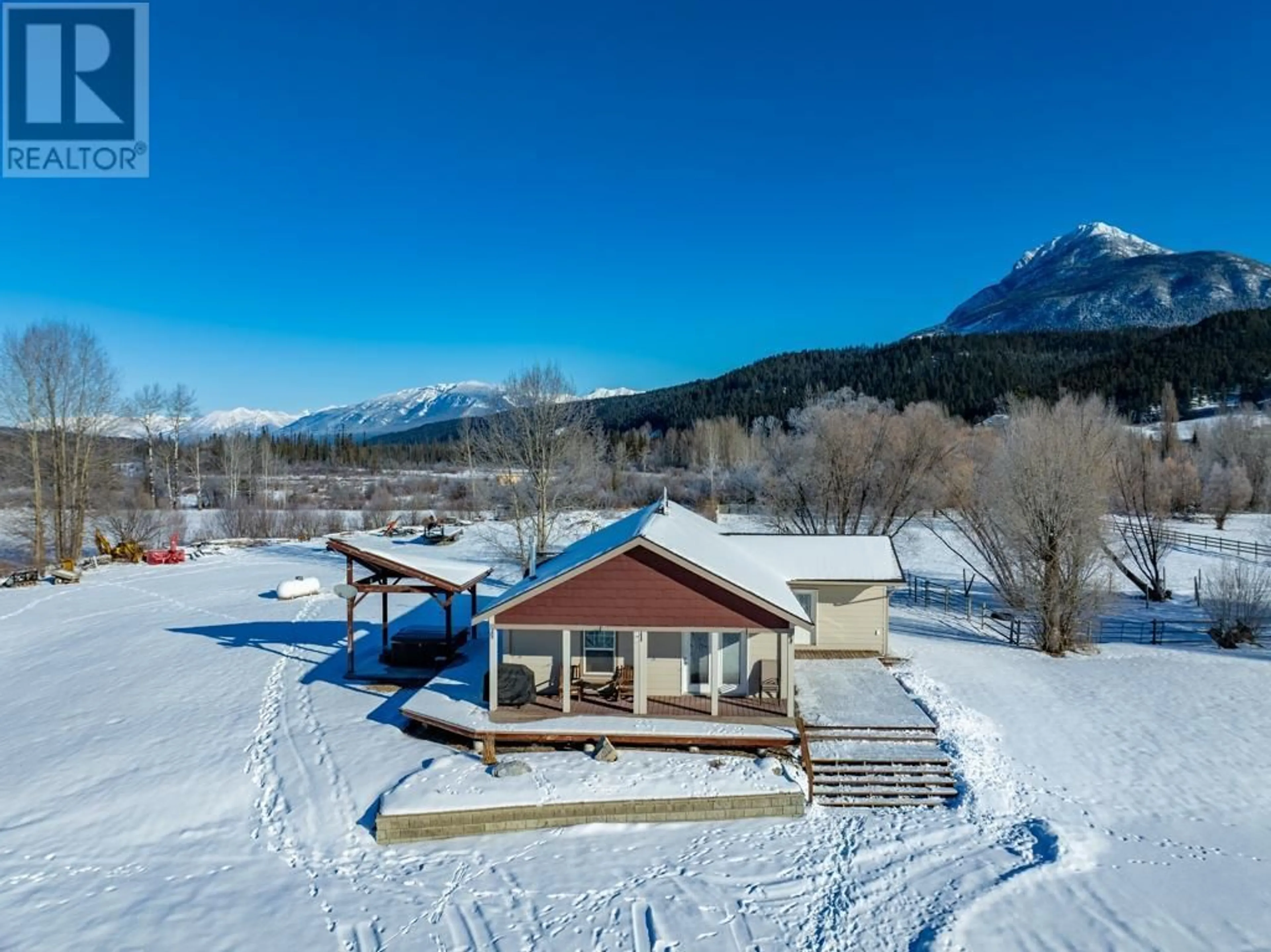 A pic from outside/outdoor area/front of a property/back of a property/a pic from drone, mountain view for 558 ANDERSON Road, Golden British Columbia V0A1H1