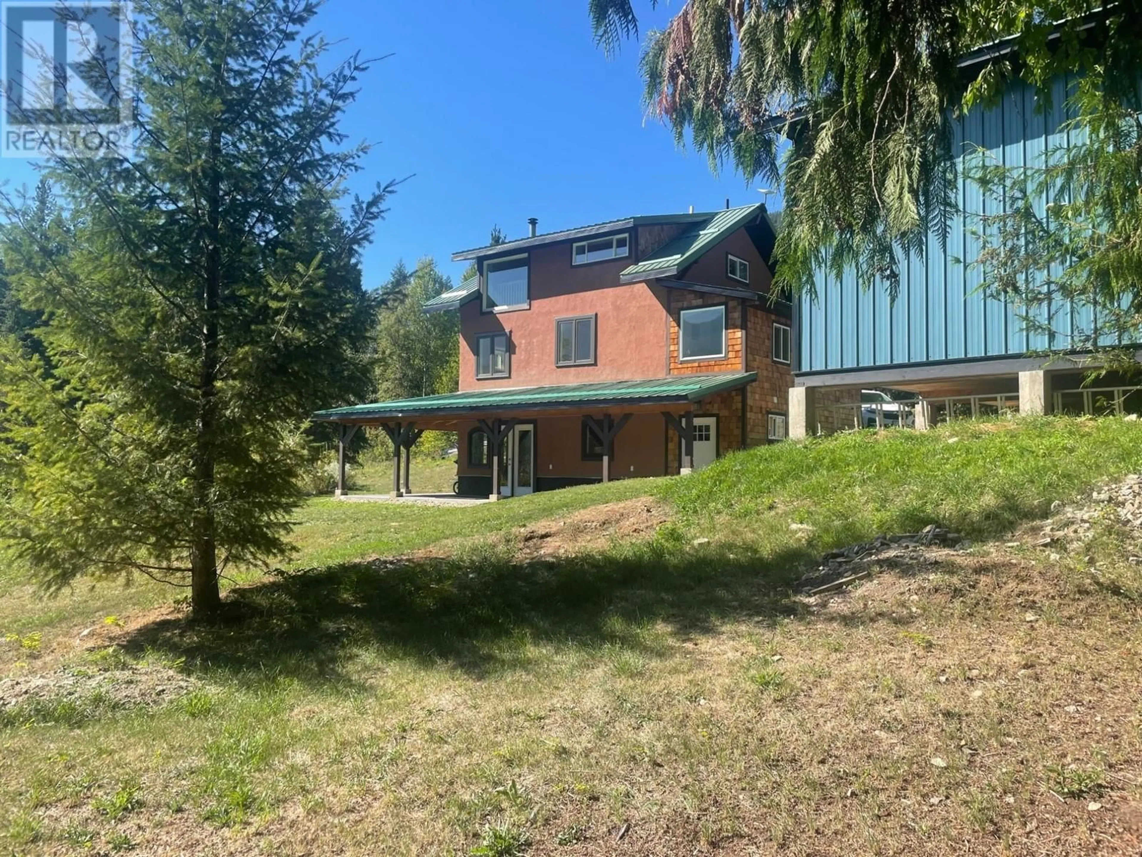 A pic from outside/outdoor area/front of a property/back of a property/a pic from drone, unknown for 6236 MCKEAN Road, Winlaw British Columbia V0G2J0