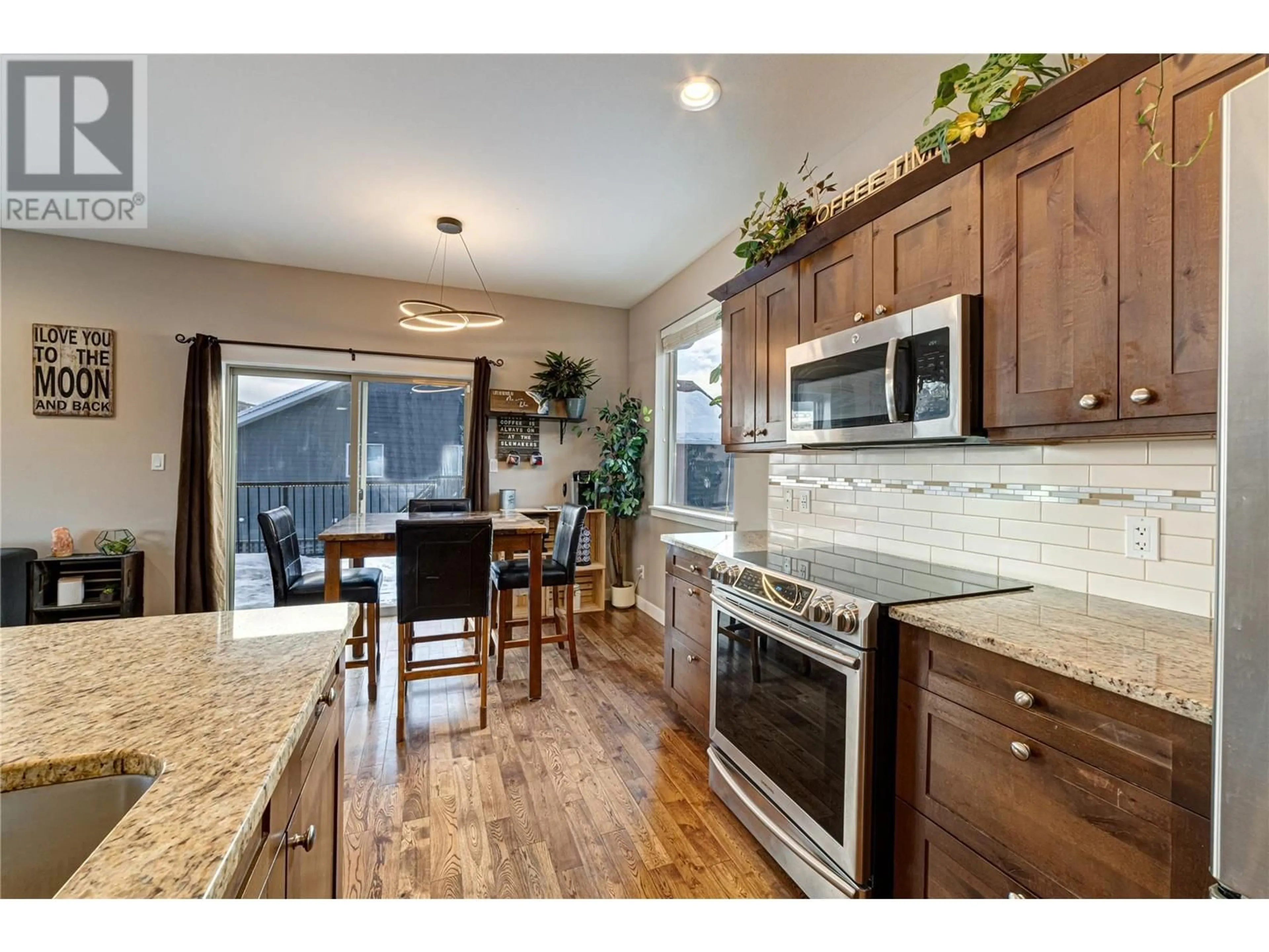 Open concept kitchen, unknown for 2020 Golden Eagle Drive, Sparwood British Columbia V0B2G2