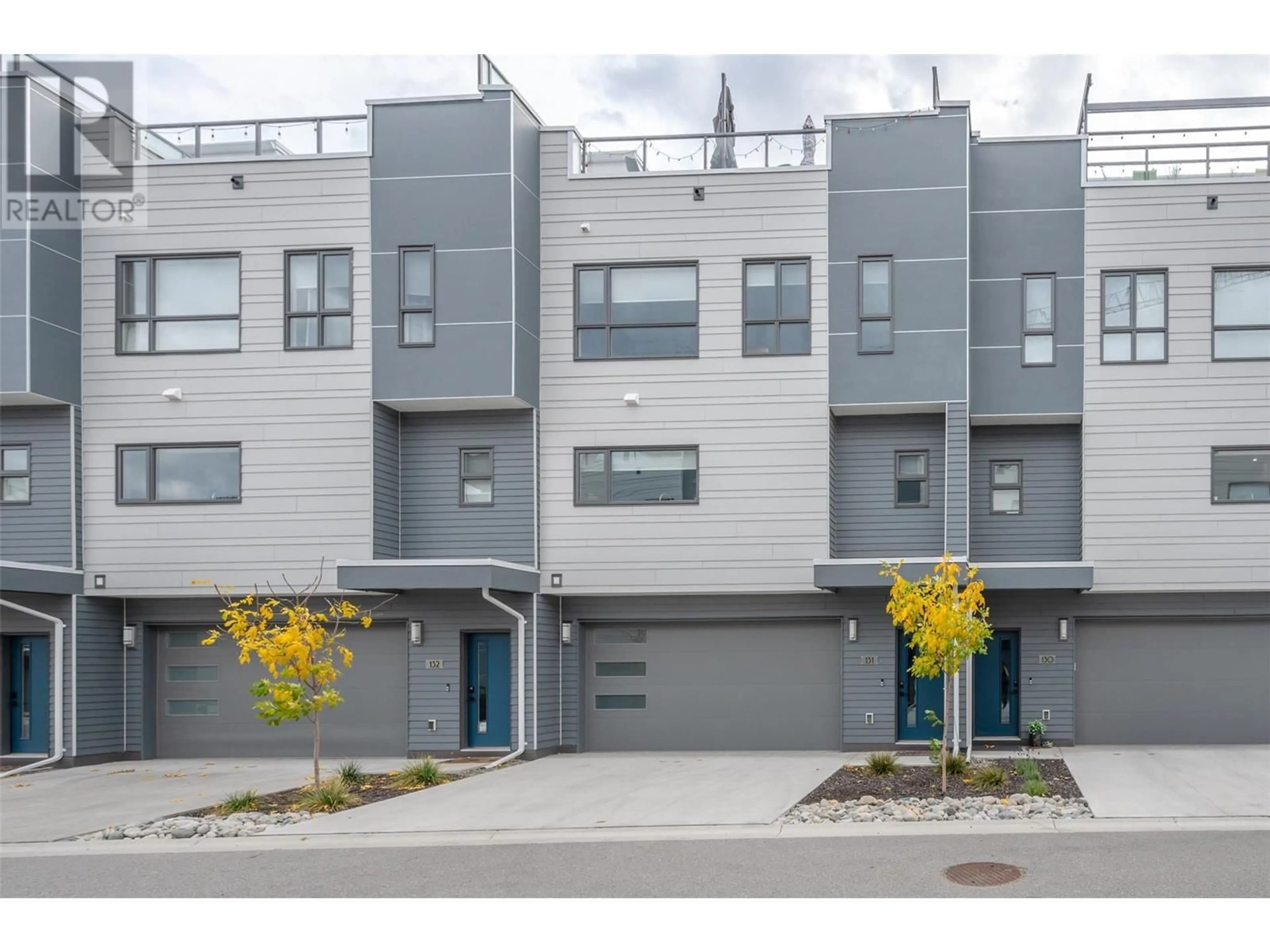Home with vinyl exterior material, street for 131 - 201 WYLIE STREET, Penticton British Columbia V2A0H3