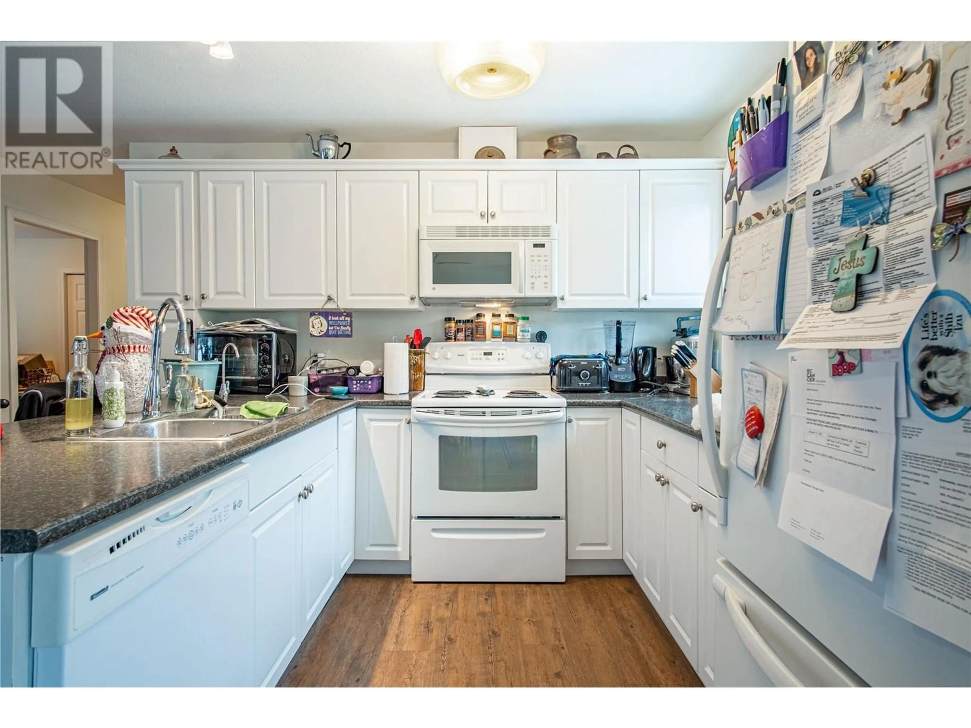 Standard kitchen, unknown for 3755 Glover Avenue, Armstrong British Columbia V0E1B4