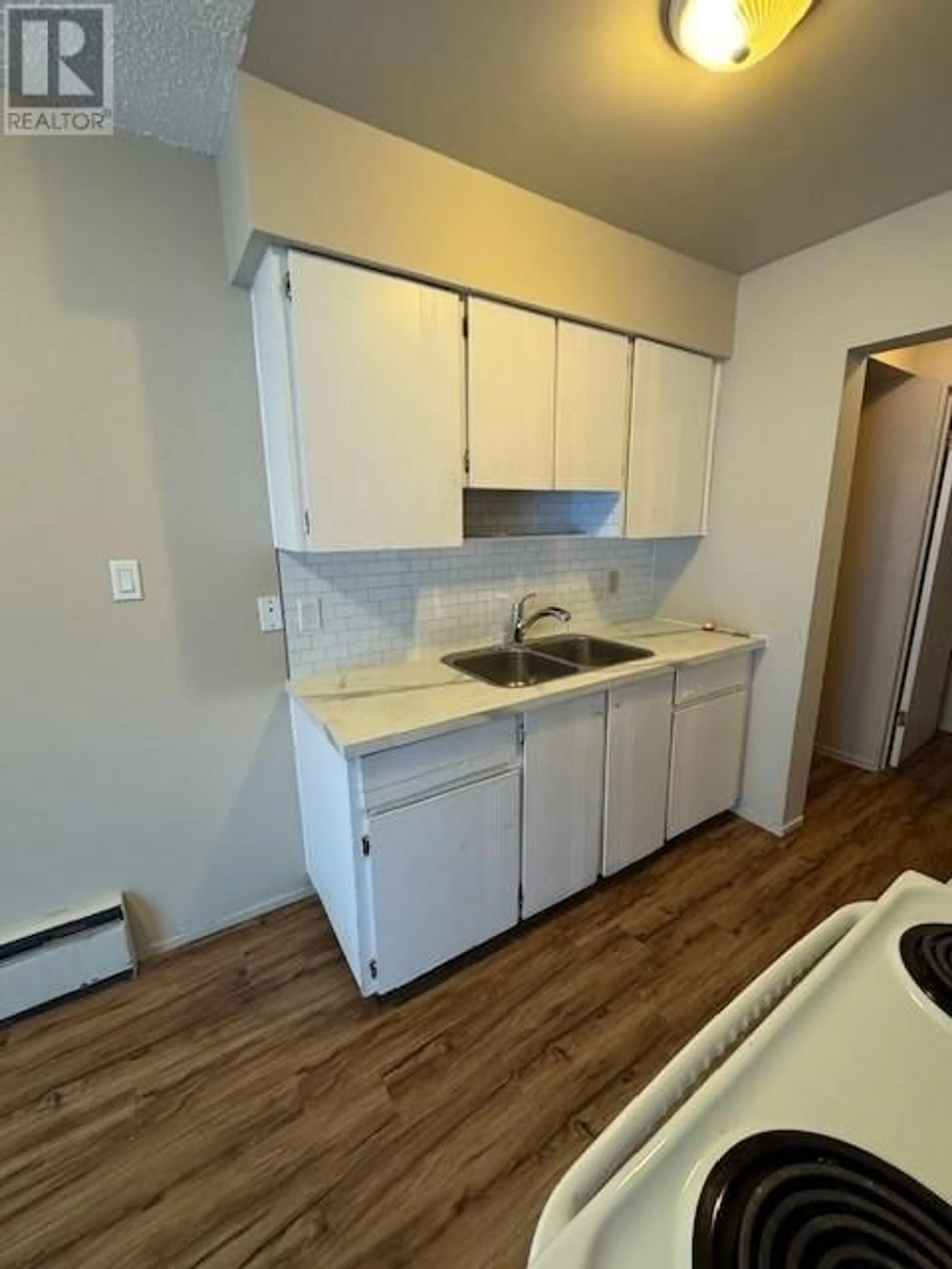 Standard kitchen, unknown for 2117 2nd Street N Unit# 107, Cranbrook British Columbia V1C3L4