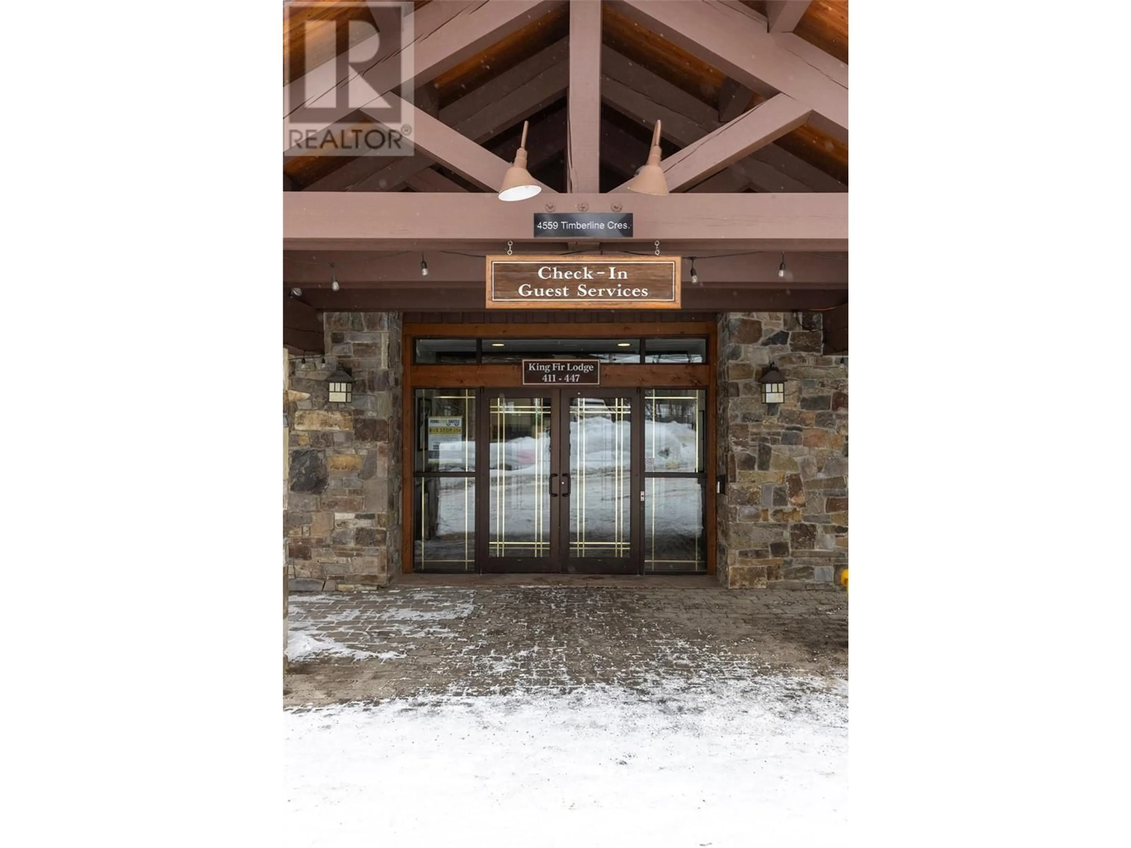 Indoor foyer for 4559 Timberline Crescent Unit# 427, Fernie British Columbia V0B1M6