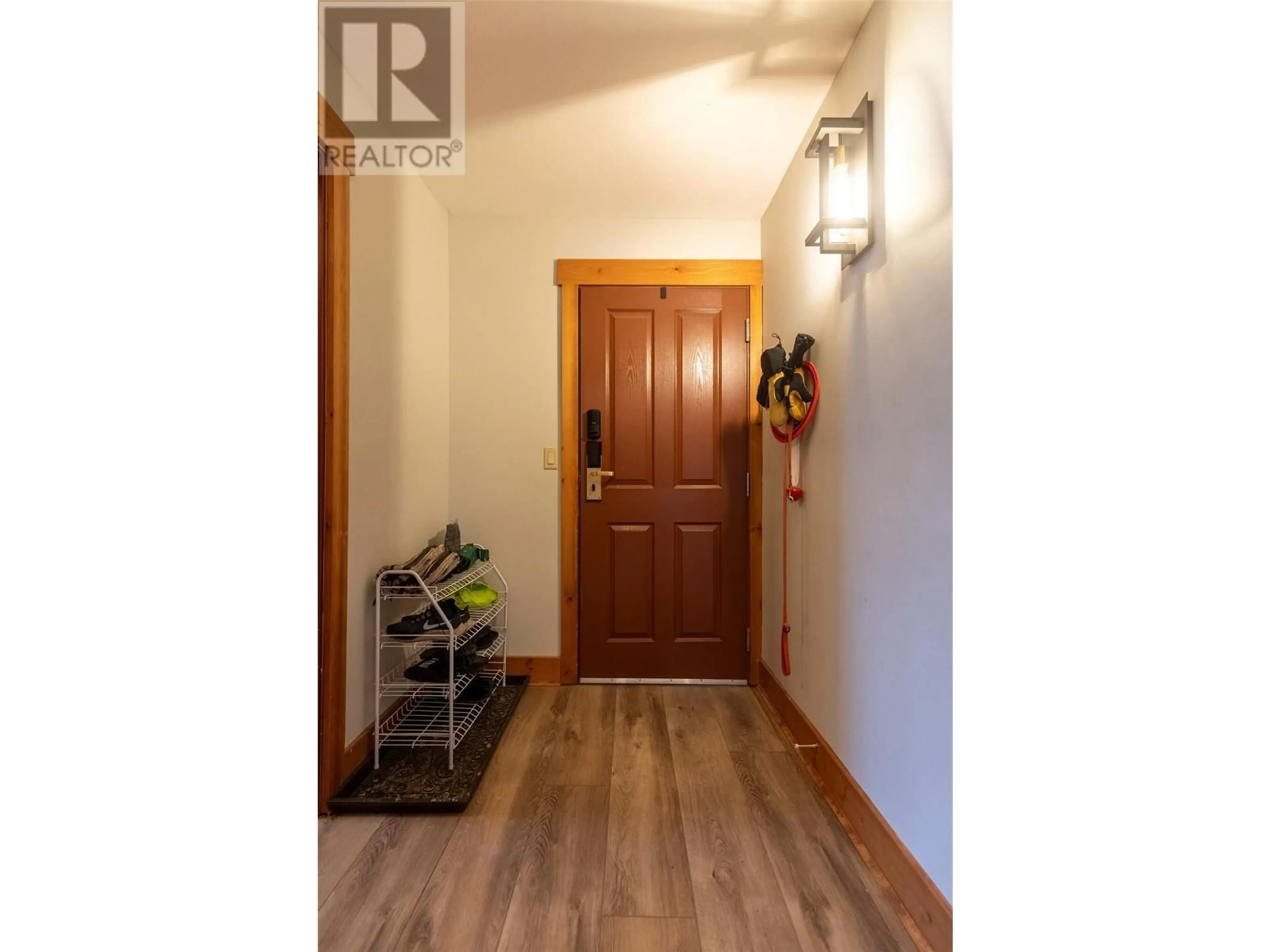 Indoor entryway for 4559 Timberline Crescent Unit# 427, Fernie British Columbia V0B1M6