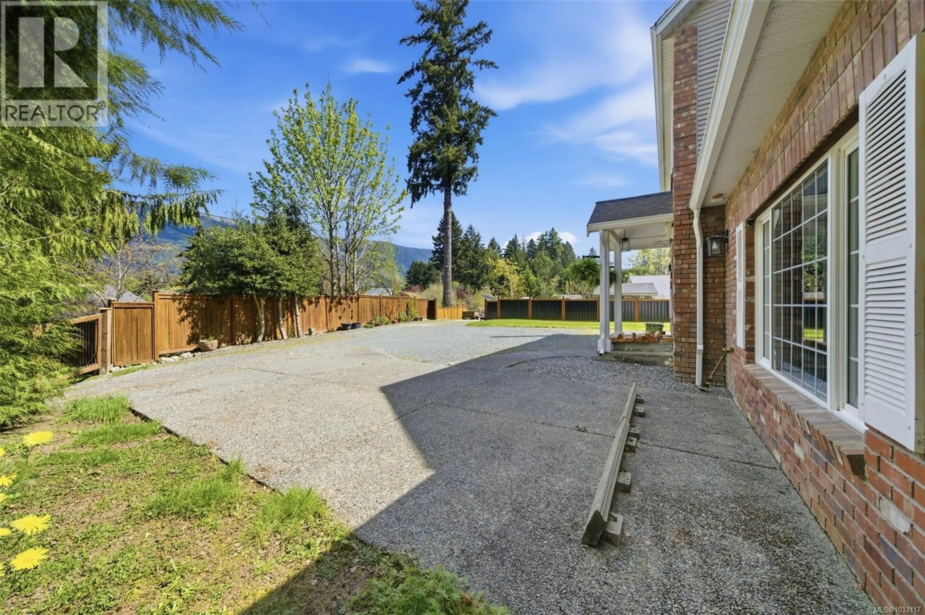 Patio, street for 100 COMIAKEN AVENUE, Lake Cowichan British Columbia V0R2G0