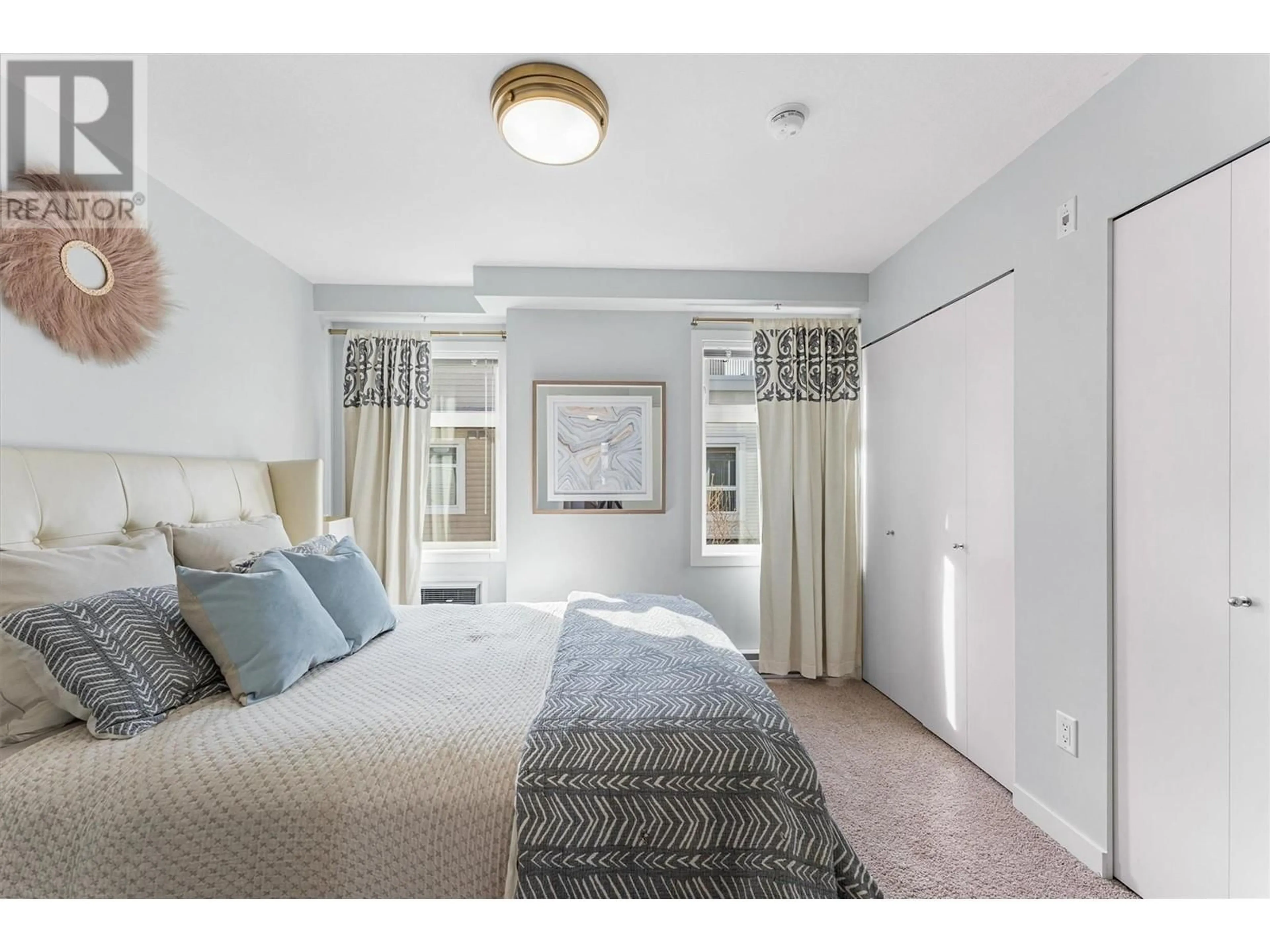 Bedroom with bed, unknown for 3 - 1811 AMBROSI ROAD, Kelowna British Columbia V1Y4R9