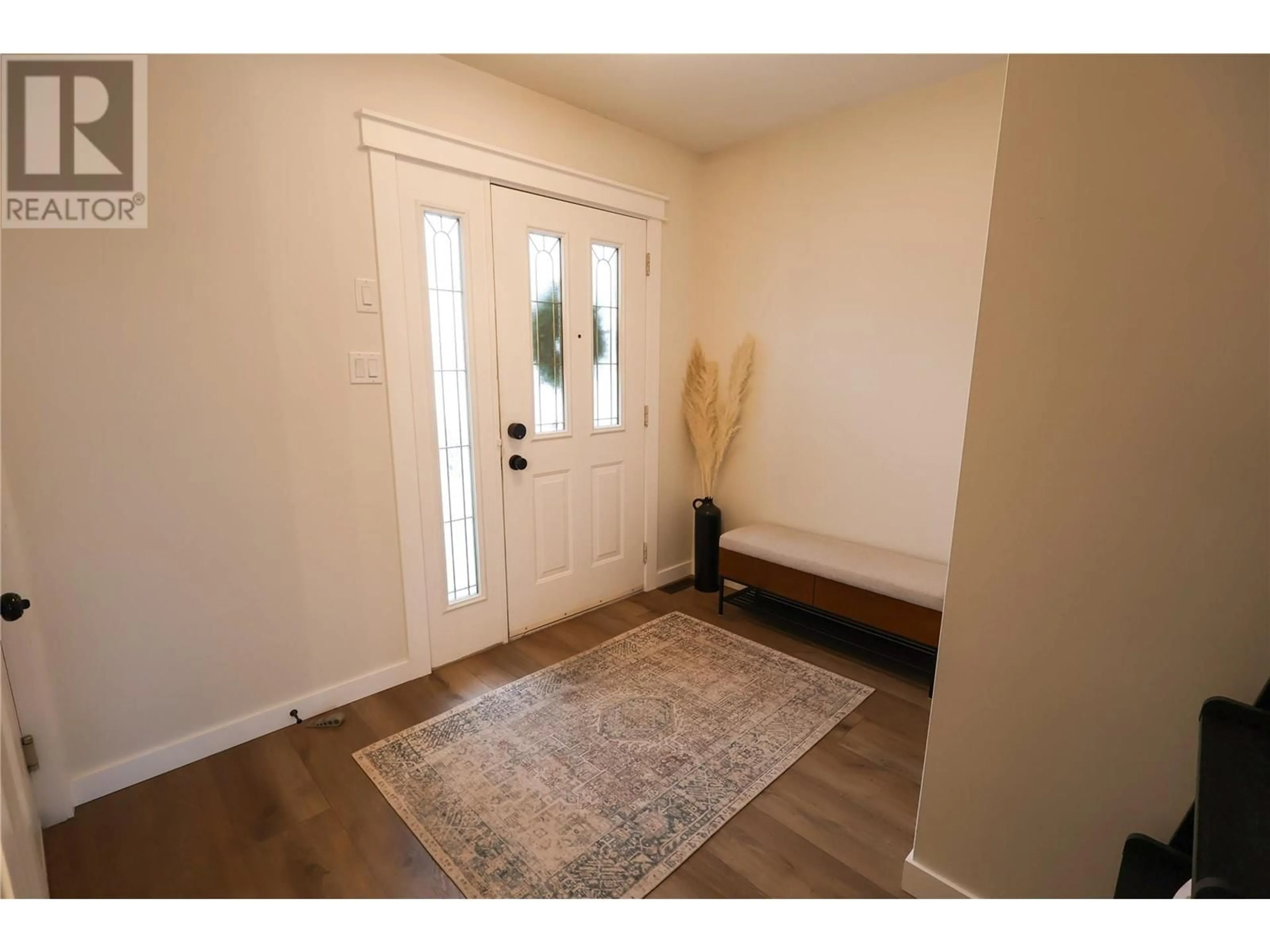 Indoor entryway for 411 5th Avenue S Unit# 7, Golden British Columbia V0A1H0