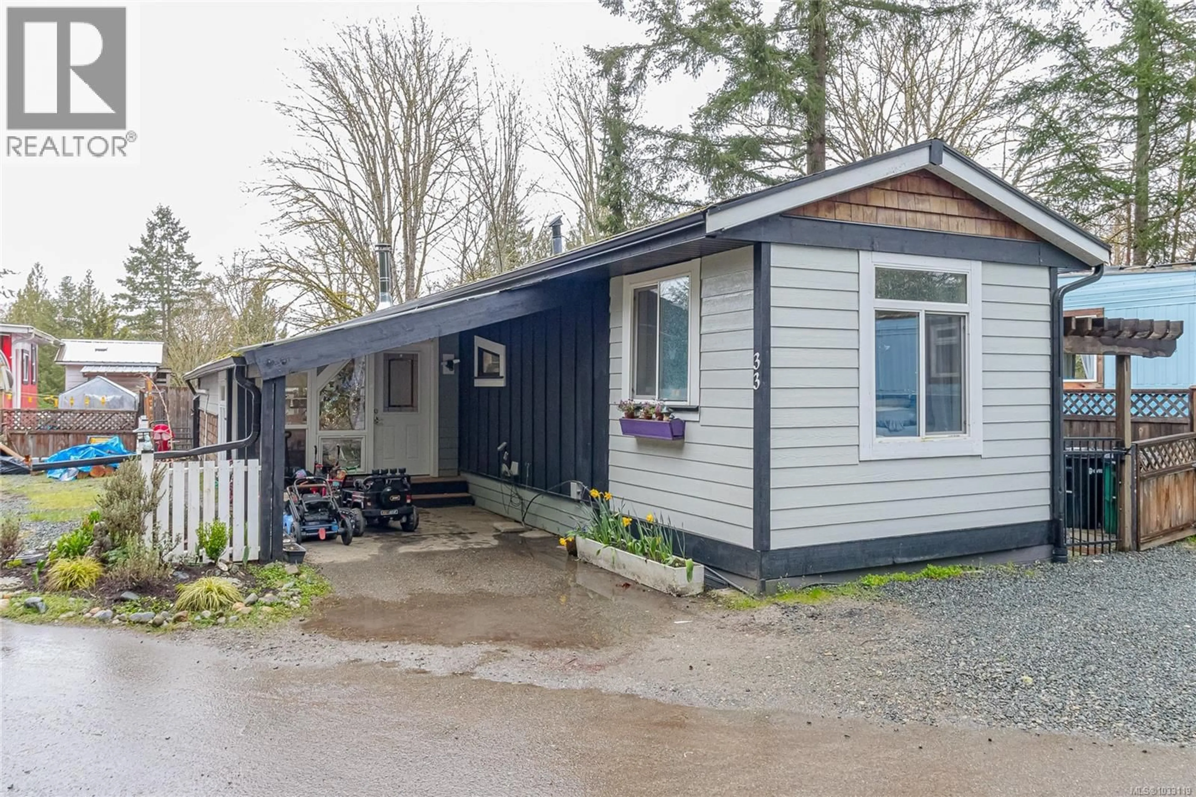 Home with vinyl exterior material, street for 33C - 1120 SHAWNIGAN-MILL BAY ROAD, Mill Bay British Columbia V0R2P2