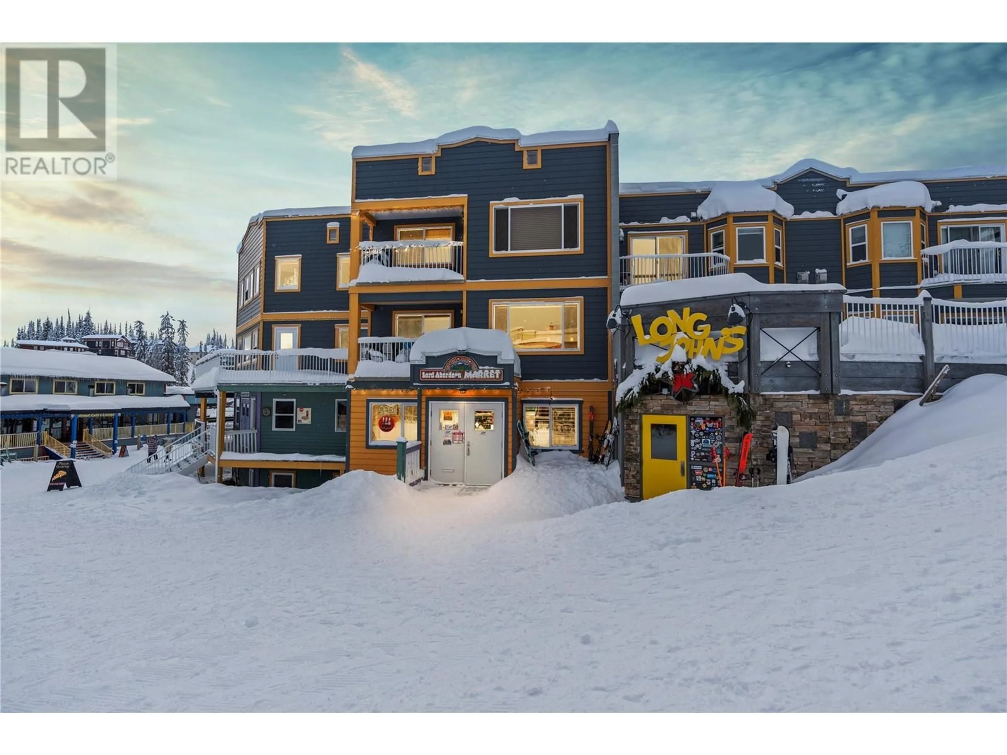 A pic from outside/outdoor area/front of a property/back of a property/a pic from drone, street for 225 - 139 MAIN STREET, Silver Star British Columbia V1B3M1