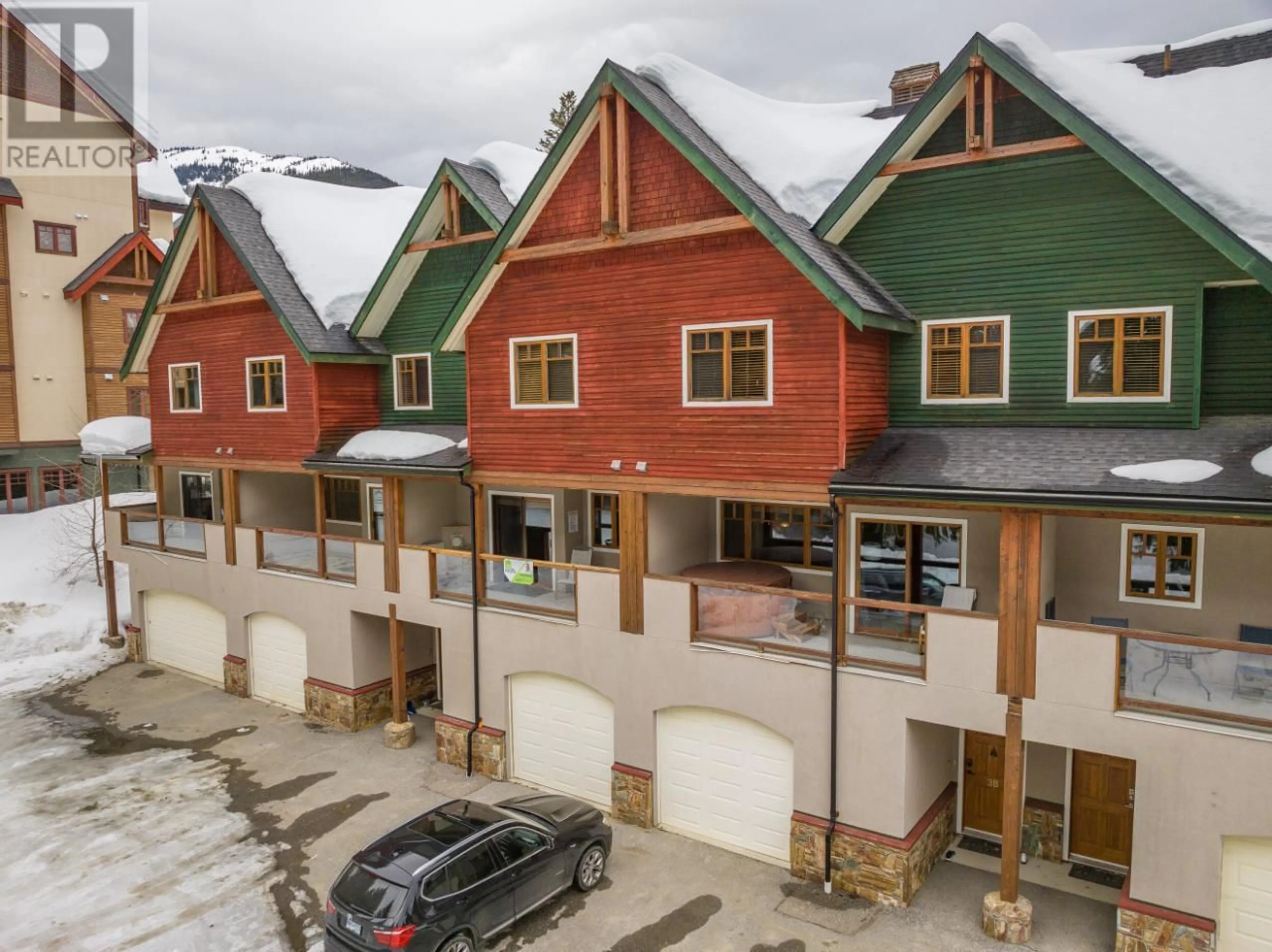 A pic from outside/outdoor area/front of a property/back of a property/a pic from drone, street for 1003 MOUNTAIN VIEW Road Unit# B, Rossland British Columbia V0G1Y0