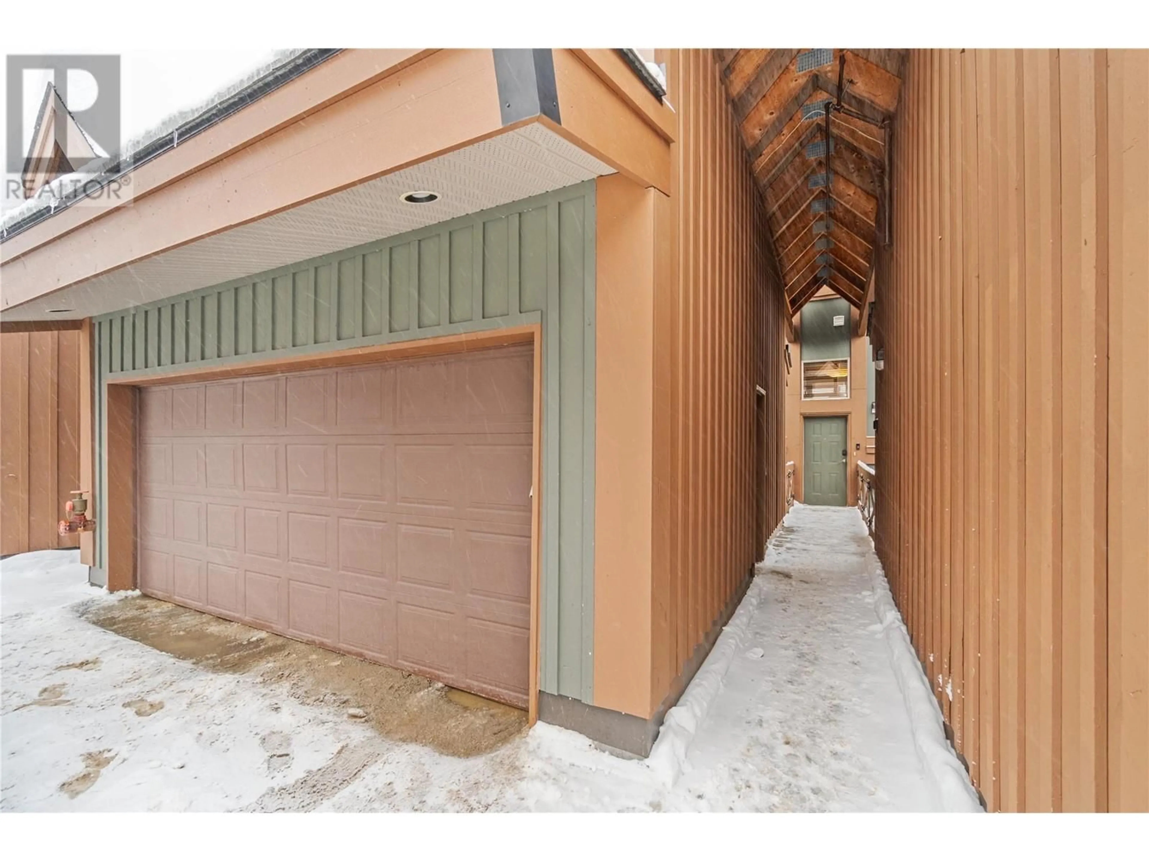 Indoor garage for 165 Kettleview Road Unit# 14, Big White British Columbia V1P1P3