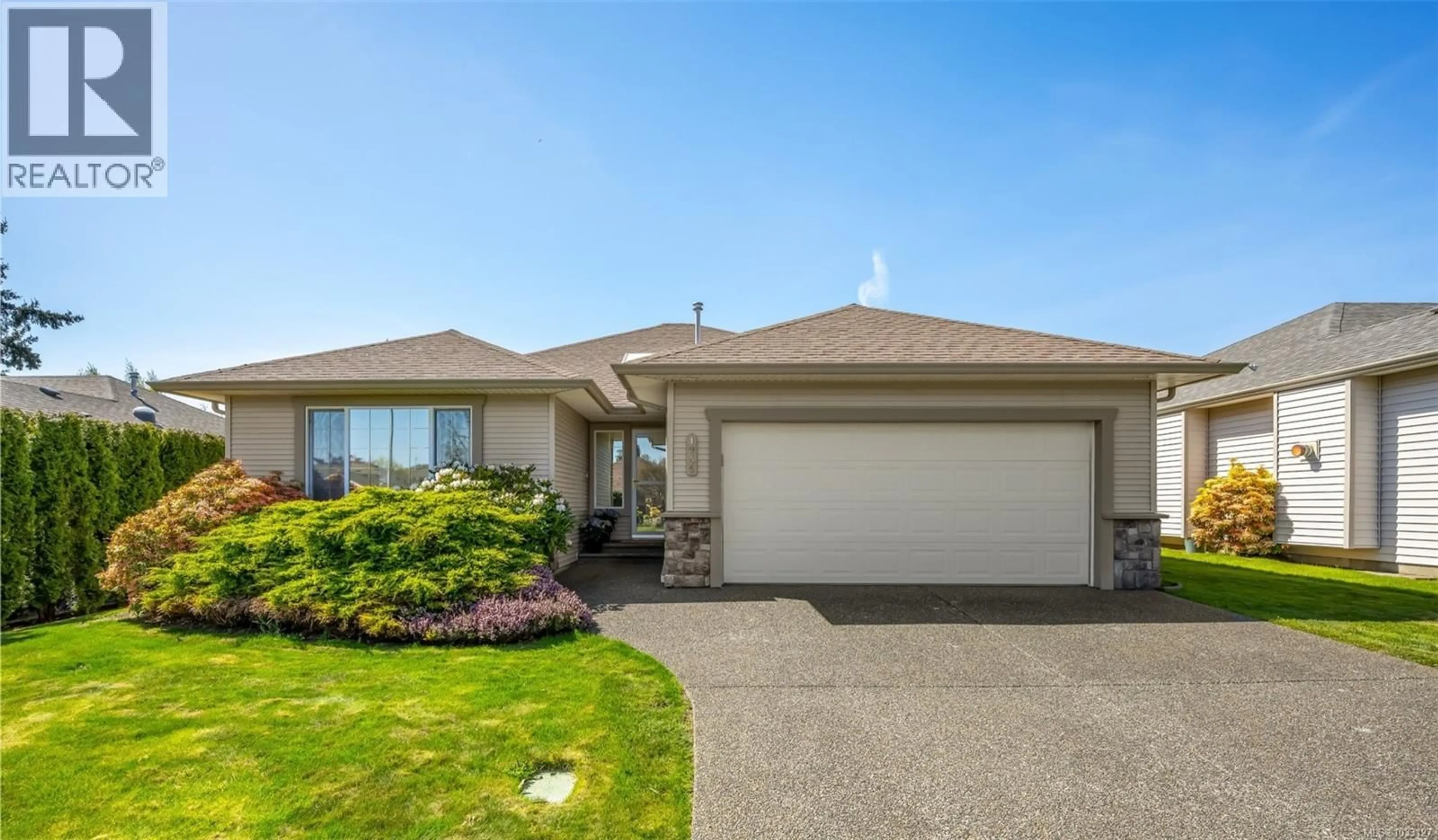 Home with vinyl exterior material, water/lake/river/ocean view for 1945 ST. ANDREWS PLACE, Courtenay British Columbia V9N9J4