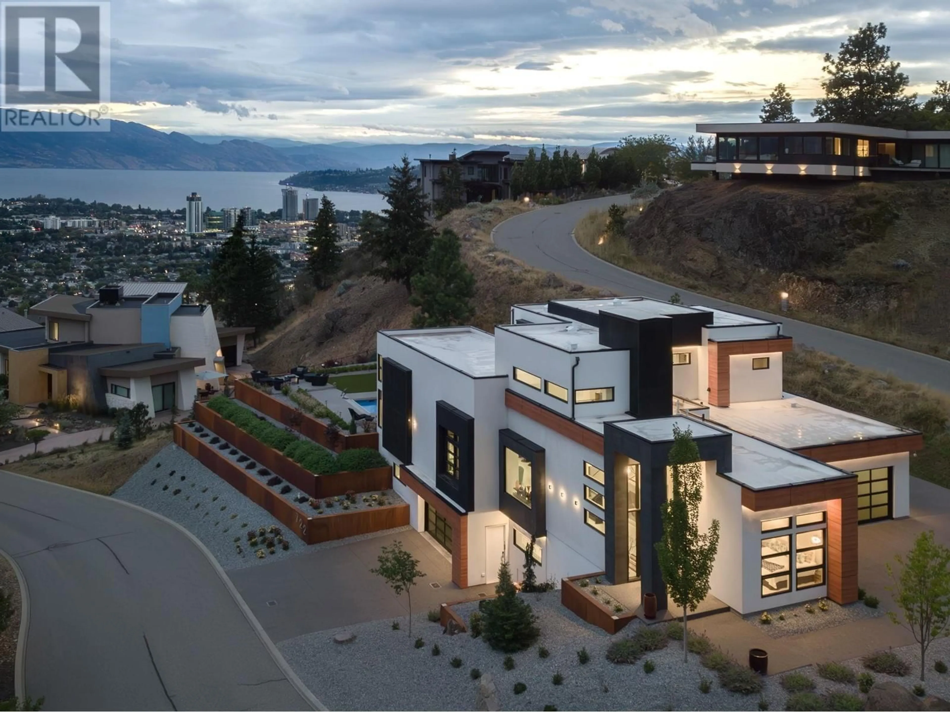 Unknown for 722 Highpointe Place, Kelowna British Columbia V1V2Y3