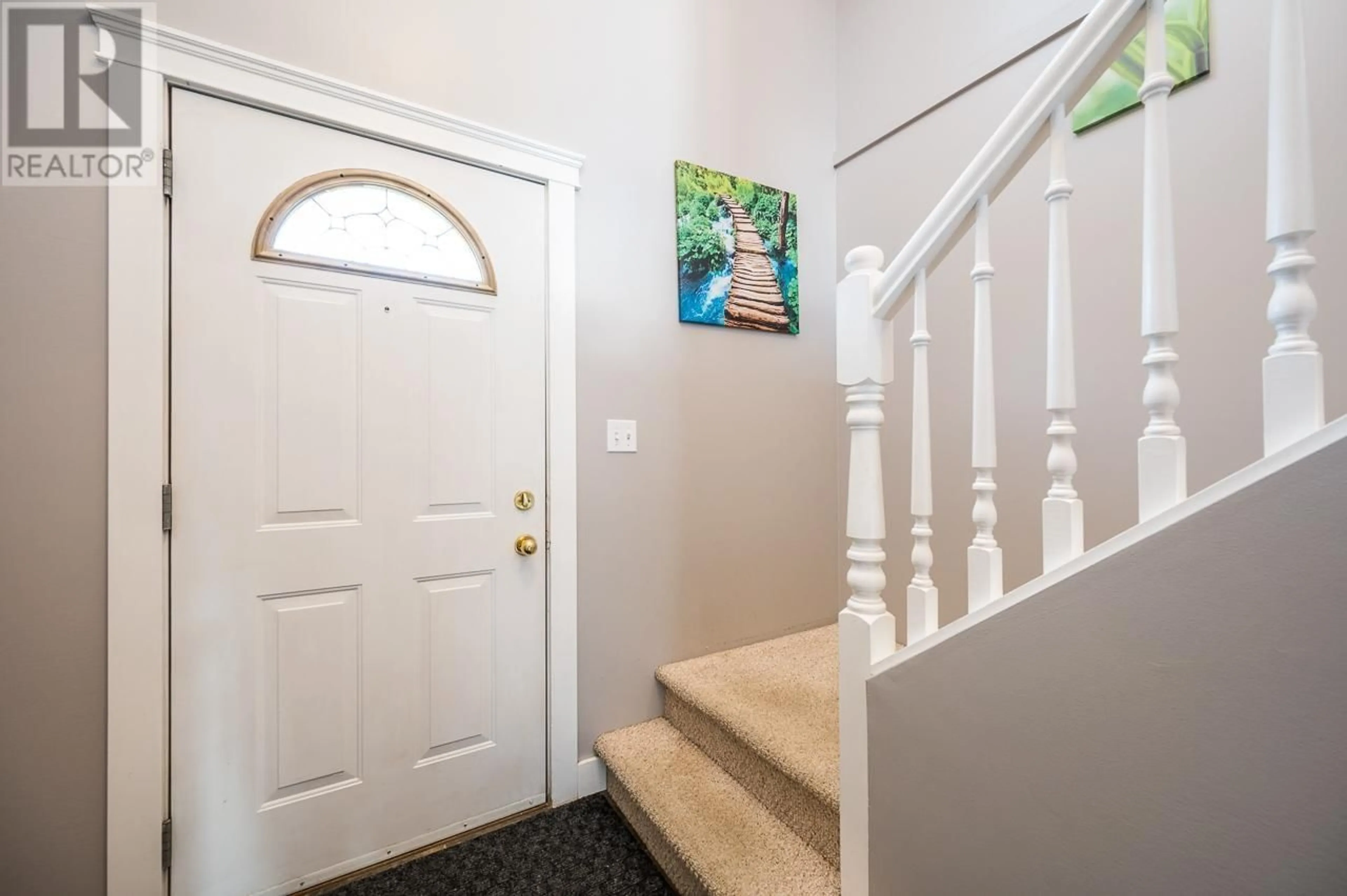 Indoor entryway for 1750 MCKINLEY Court Unit# 9, Kamloops British Columbia V2E2N5