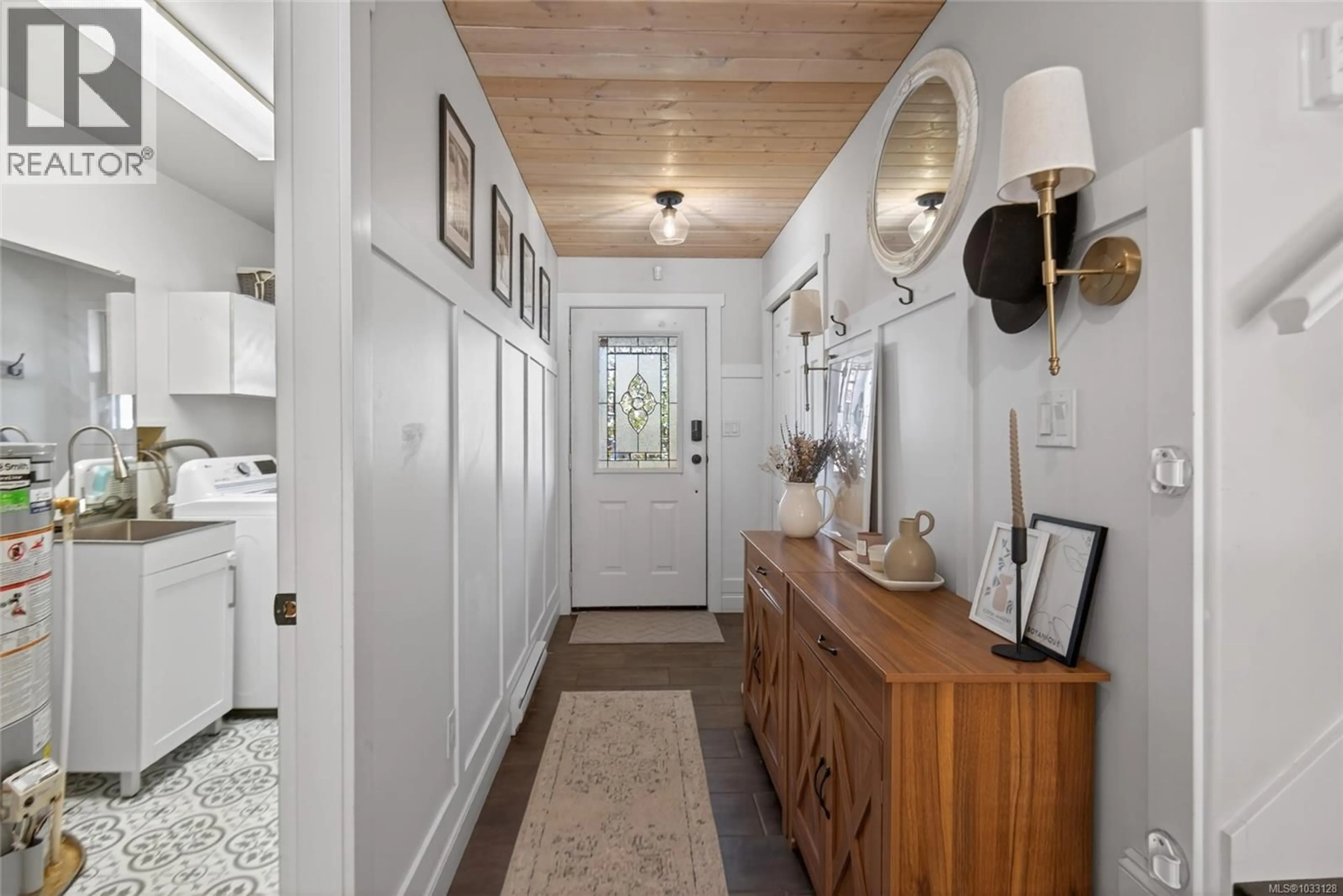 Indoor entryway for 378 CAMPBELL STREET, Duncan British Columbia V9L3J1