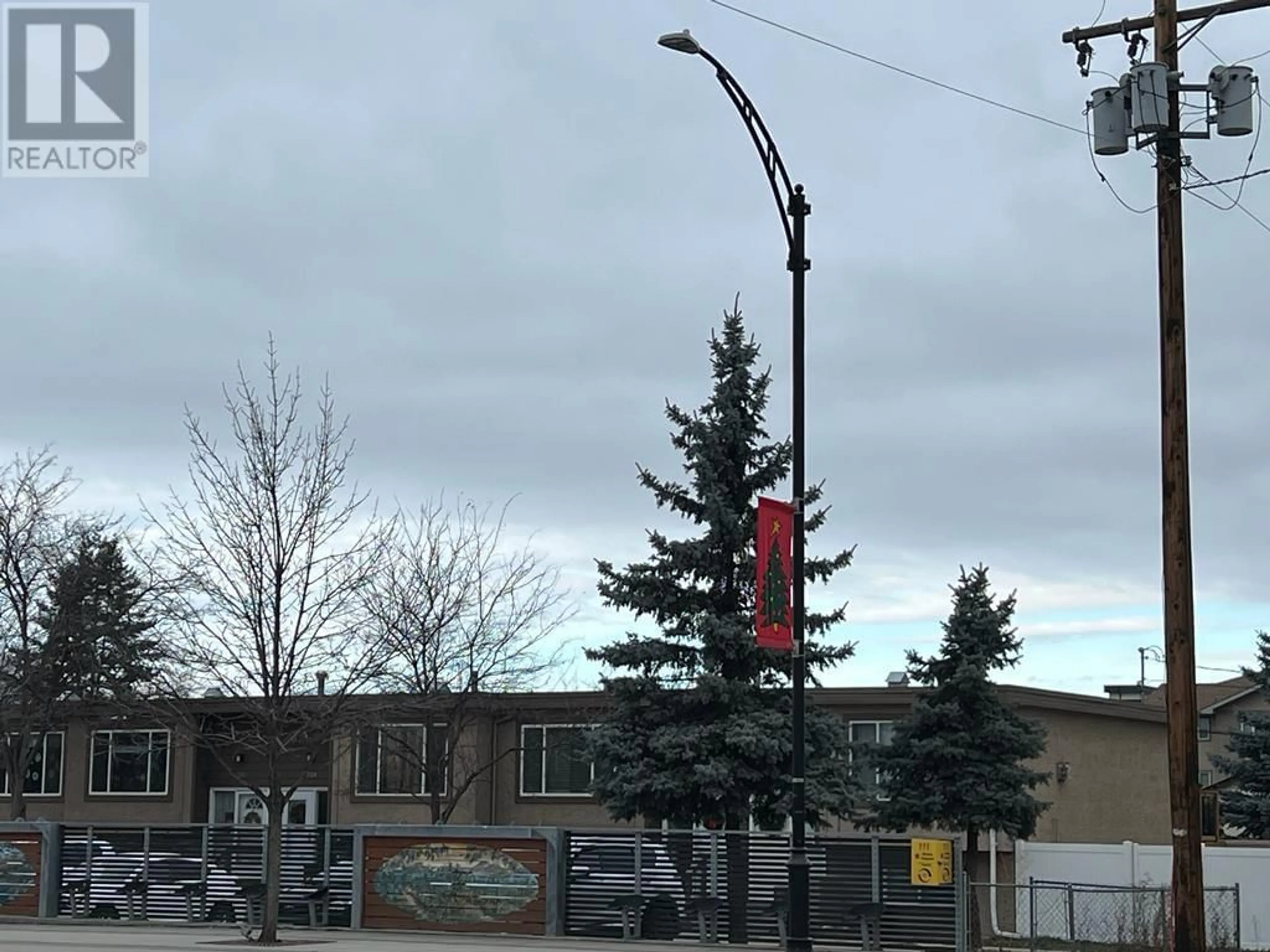 Parking for 236 ASHER ROAD, Kelowna British Columbia V1X3H6