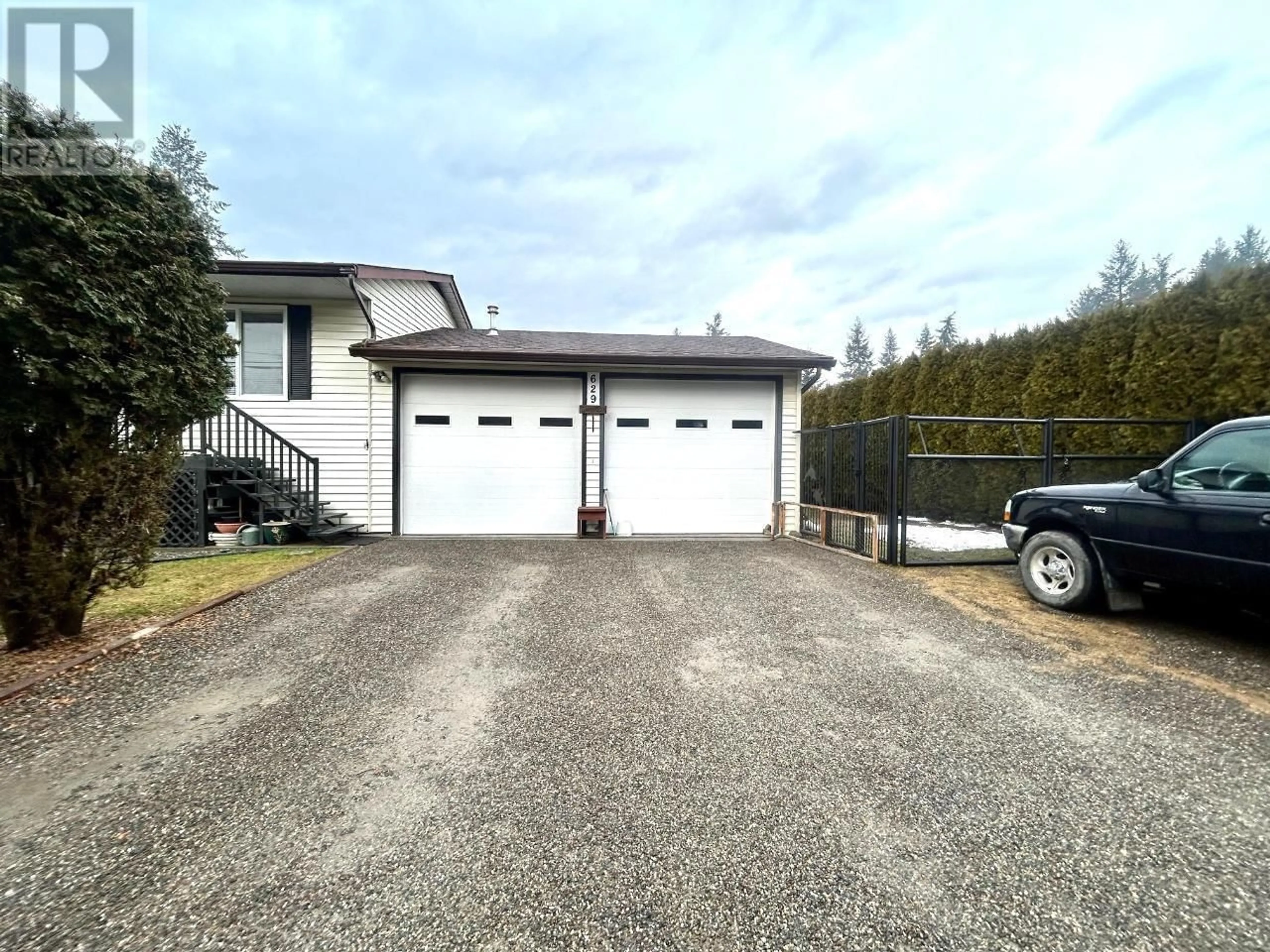 Indoor garage for 629 BARRIERE LAKES Road, Barriere British Columbia V0E1E0