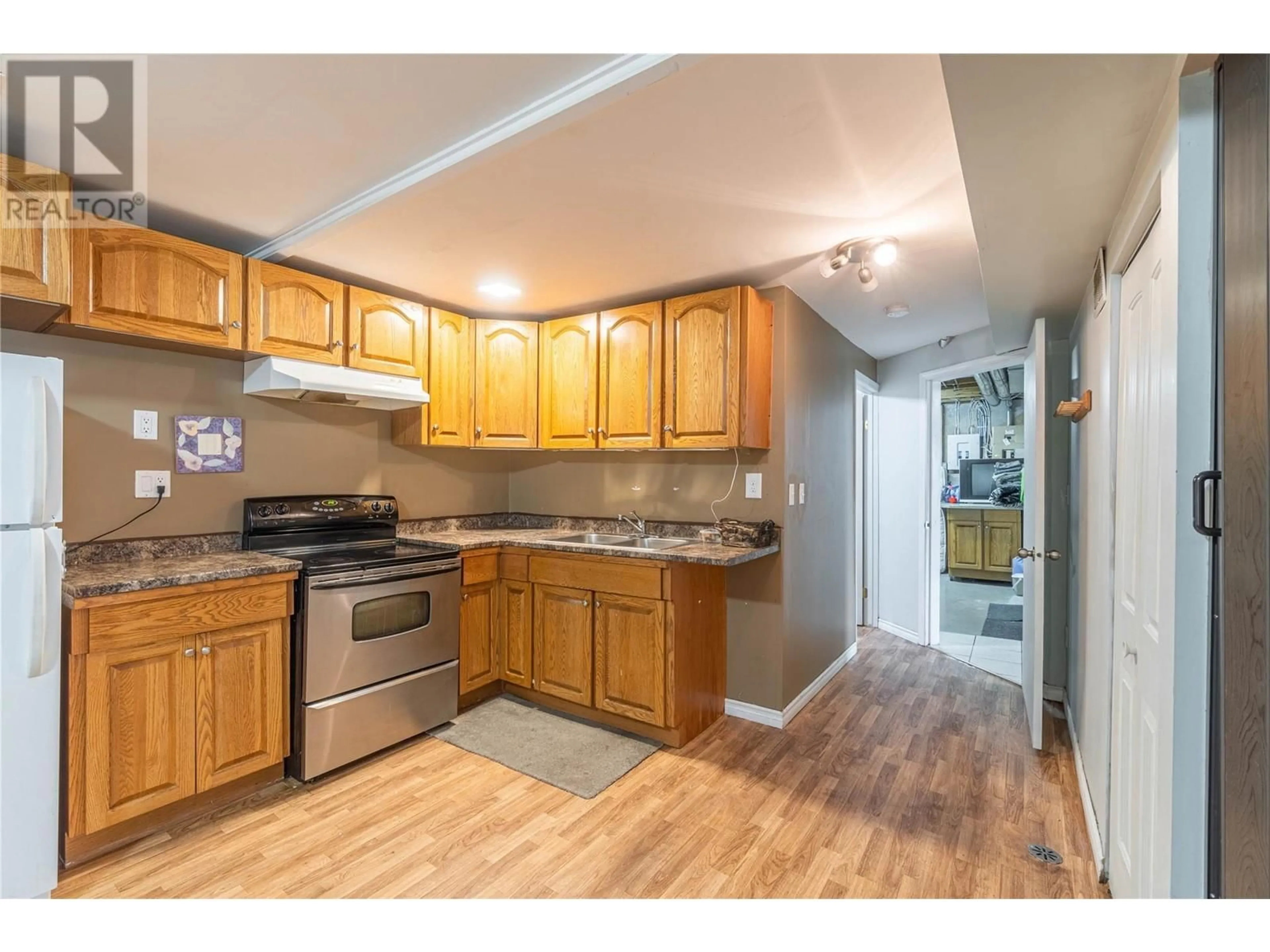 Standard kitchen, unknown for 1737 LEIGHTON Place, Kamloops British Columbia V2B7P1