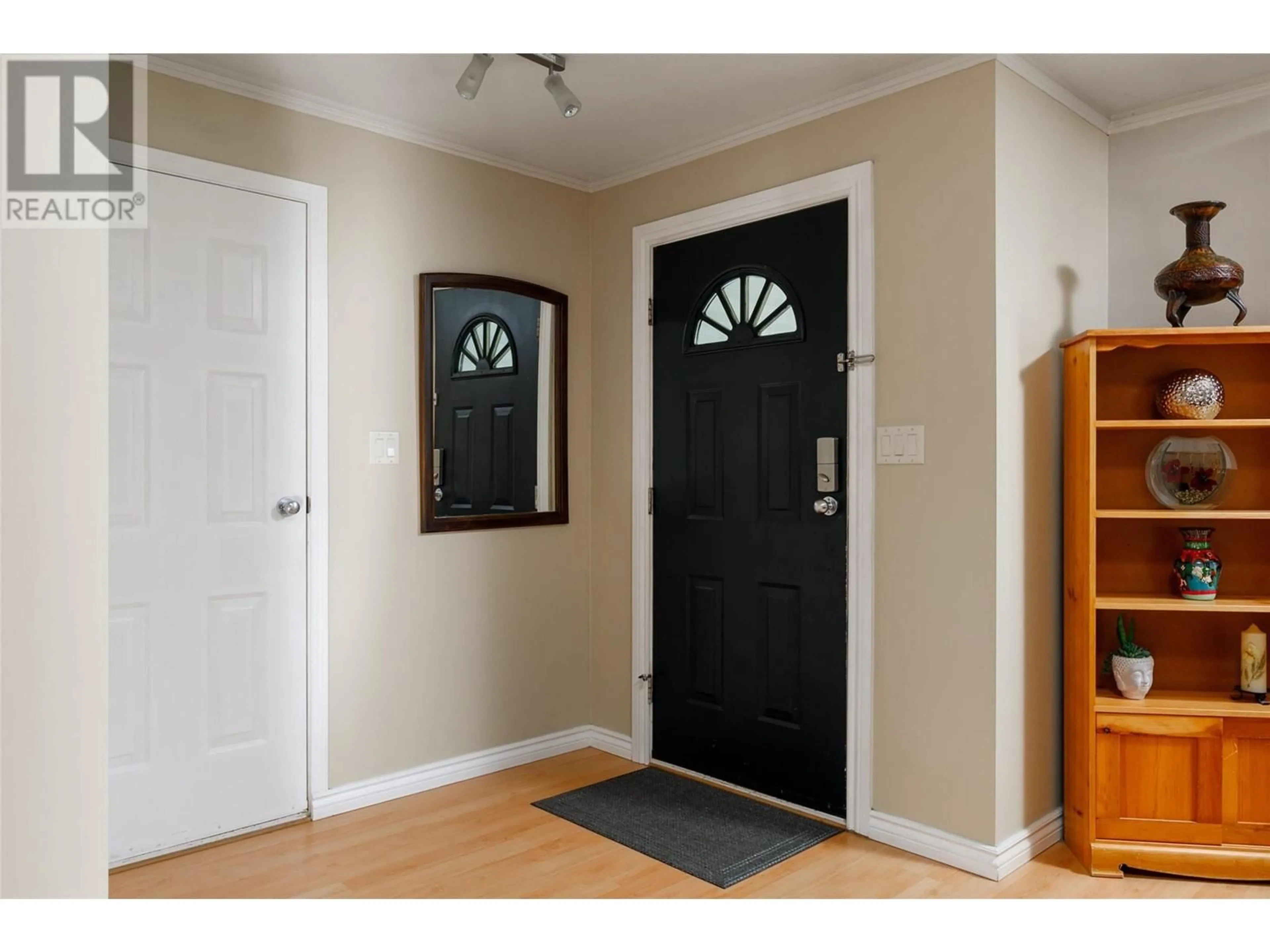 Indoor entryway for 3172 Webber Road, West Kelowna British Columbia V4T1E7