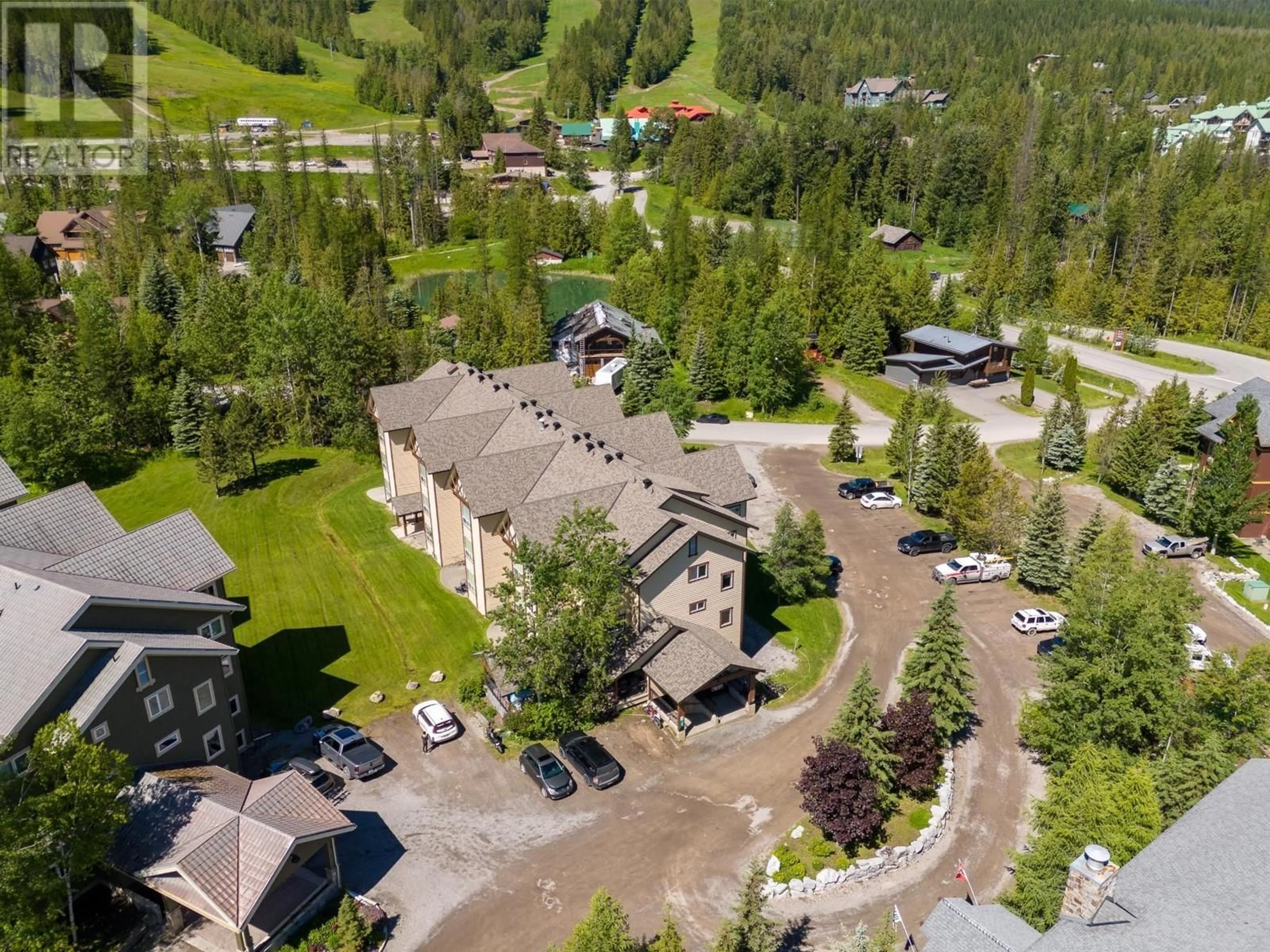 A pic from outside/outdoor area/front of a property/back of a property/a pic from drone, mountain view for 4559 TIMBERLINE Crescent Unit# 324, Fernie British Columbia V0B1M7