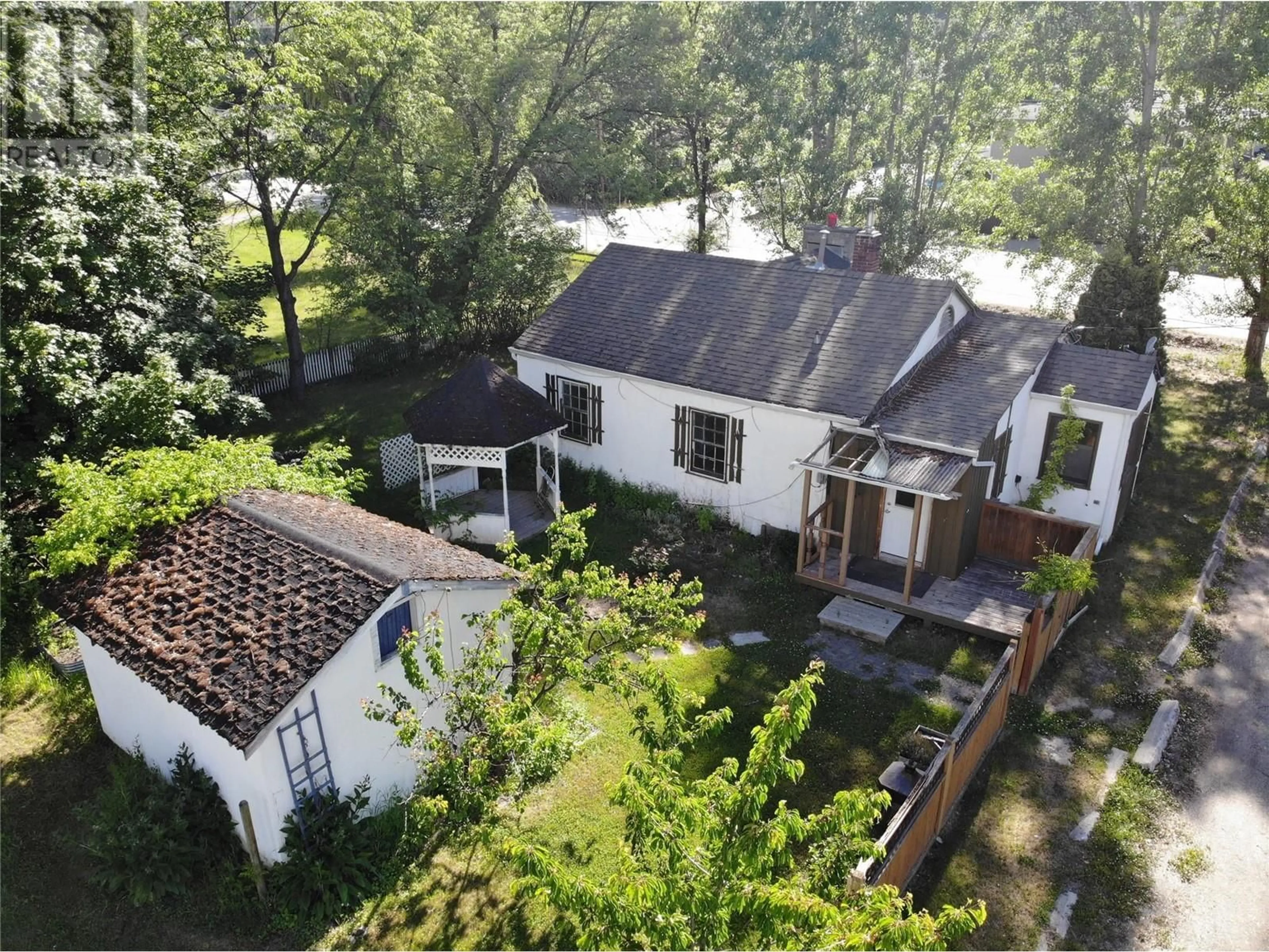 A pic from outside/outdoor area/front of a property/back of a property/a pic from drone, street for 11283 BOTTOM WOOD LAKE ROAD, Lake Country British Columbia V4V1V9