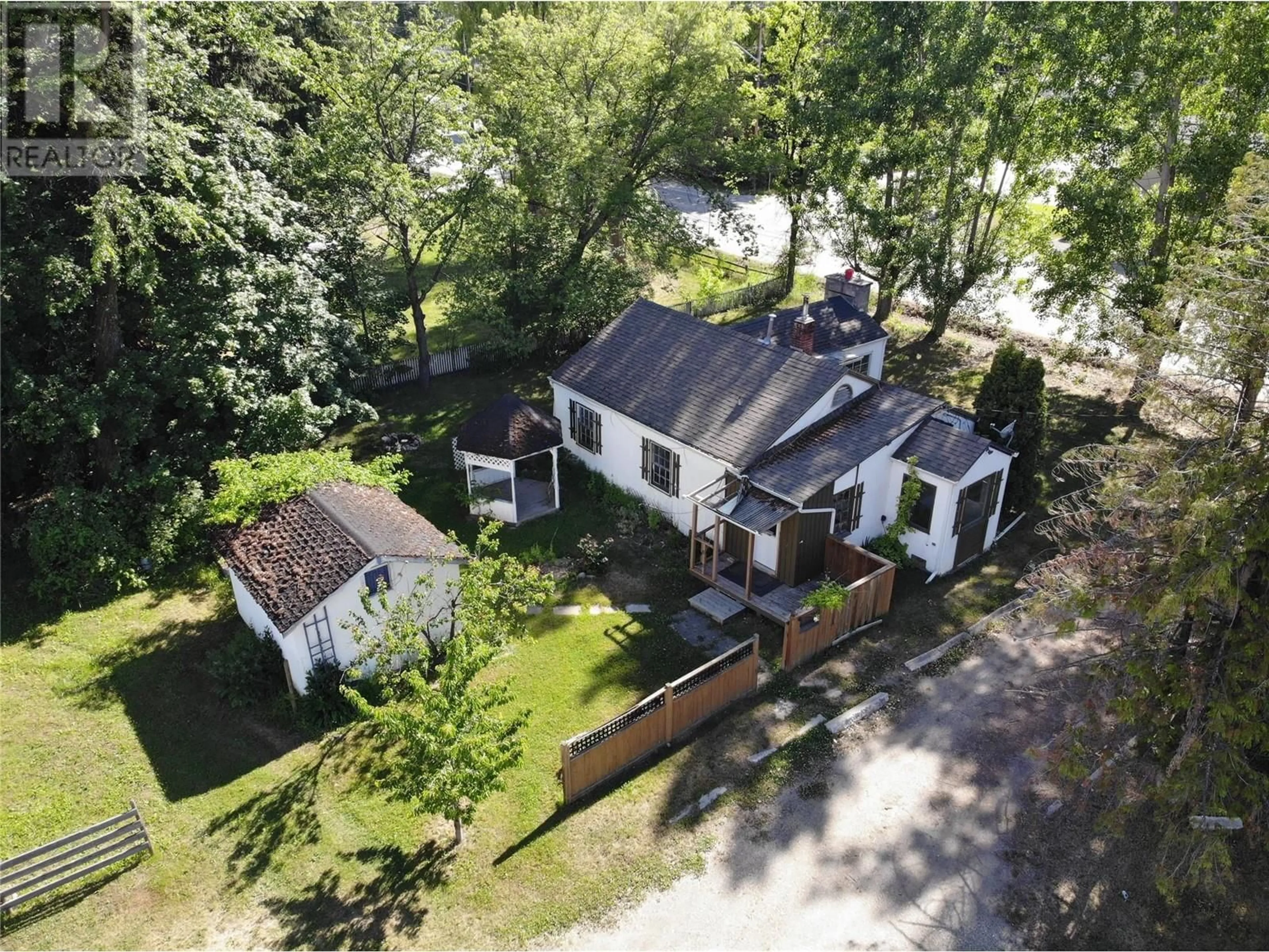 A pic from outside/outdoor area/front of a property/back of a property/a pic from drone, street for 11283 Bottom Wood Lake Road, Lake Country British Columbia V4V1V9