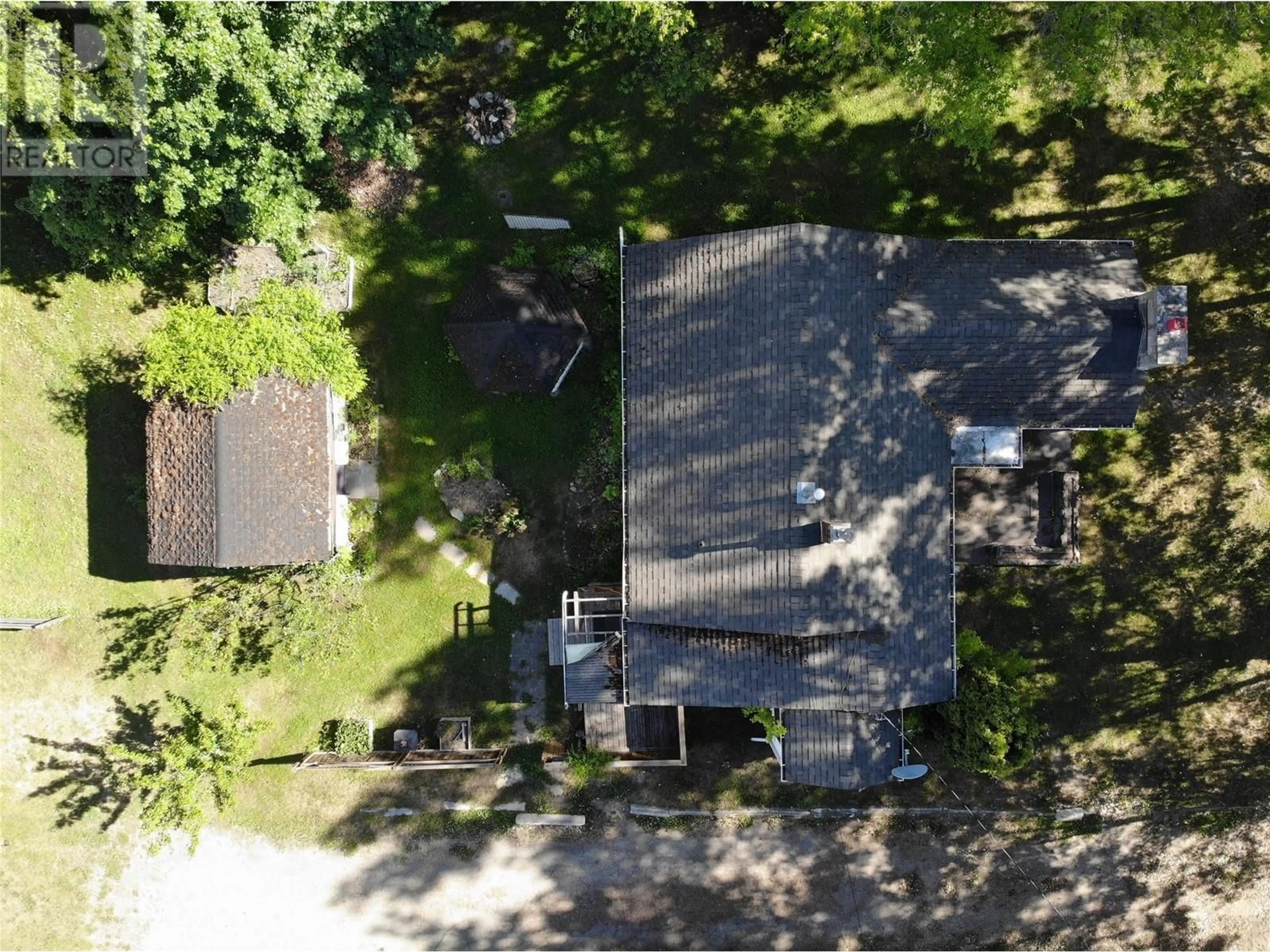 A pic from outside/outdoor area/front of a property/back of a property/a pic from drone, unknown for 11283 Bottom Wood Lake Road, Lake Country British Columbia V4V1V9