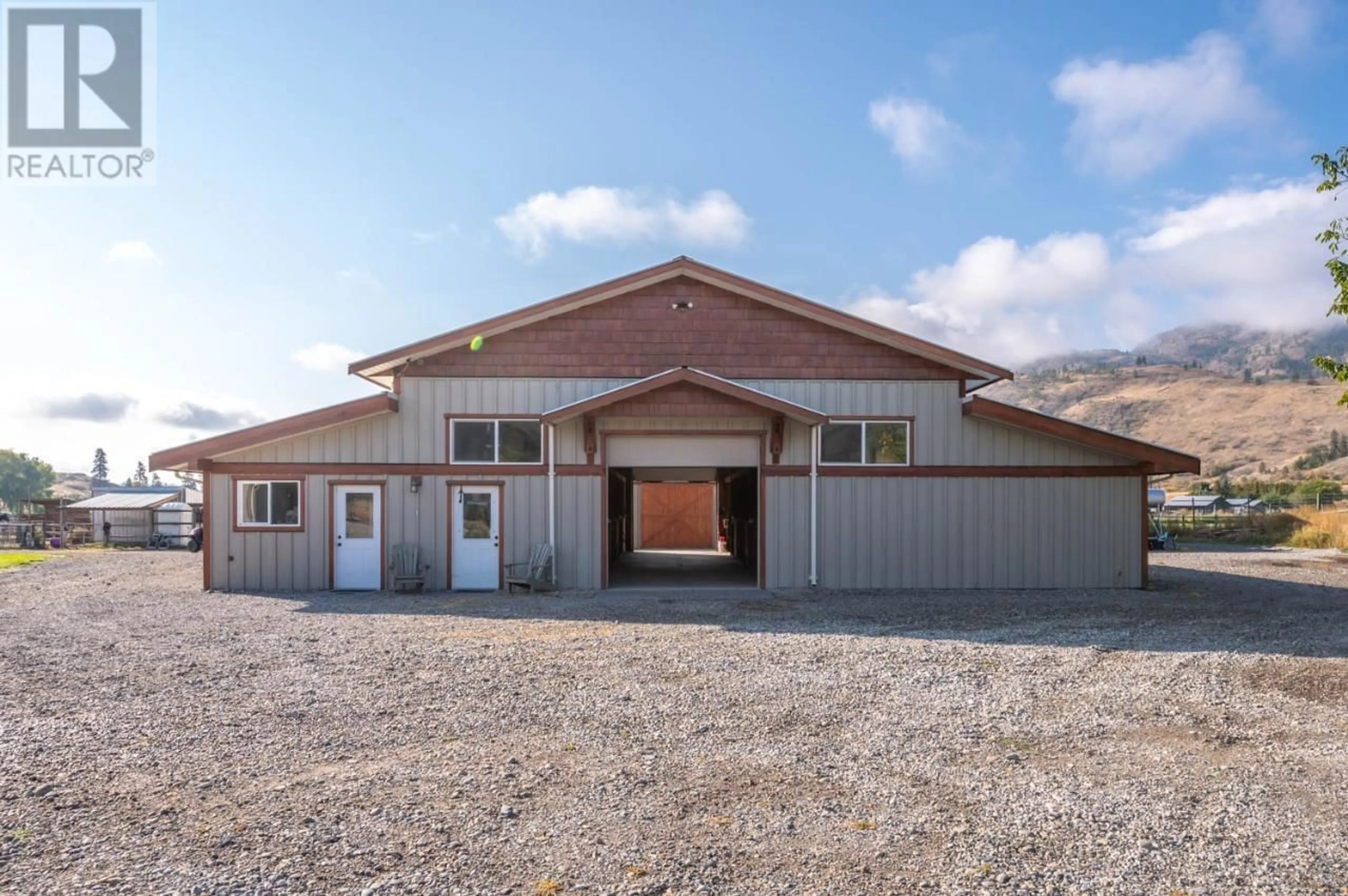 Home with vinyl exterior material, building for 300 JONES WAY ROAD, Oliver British Columbia V0H1T5