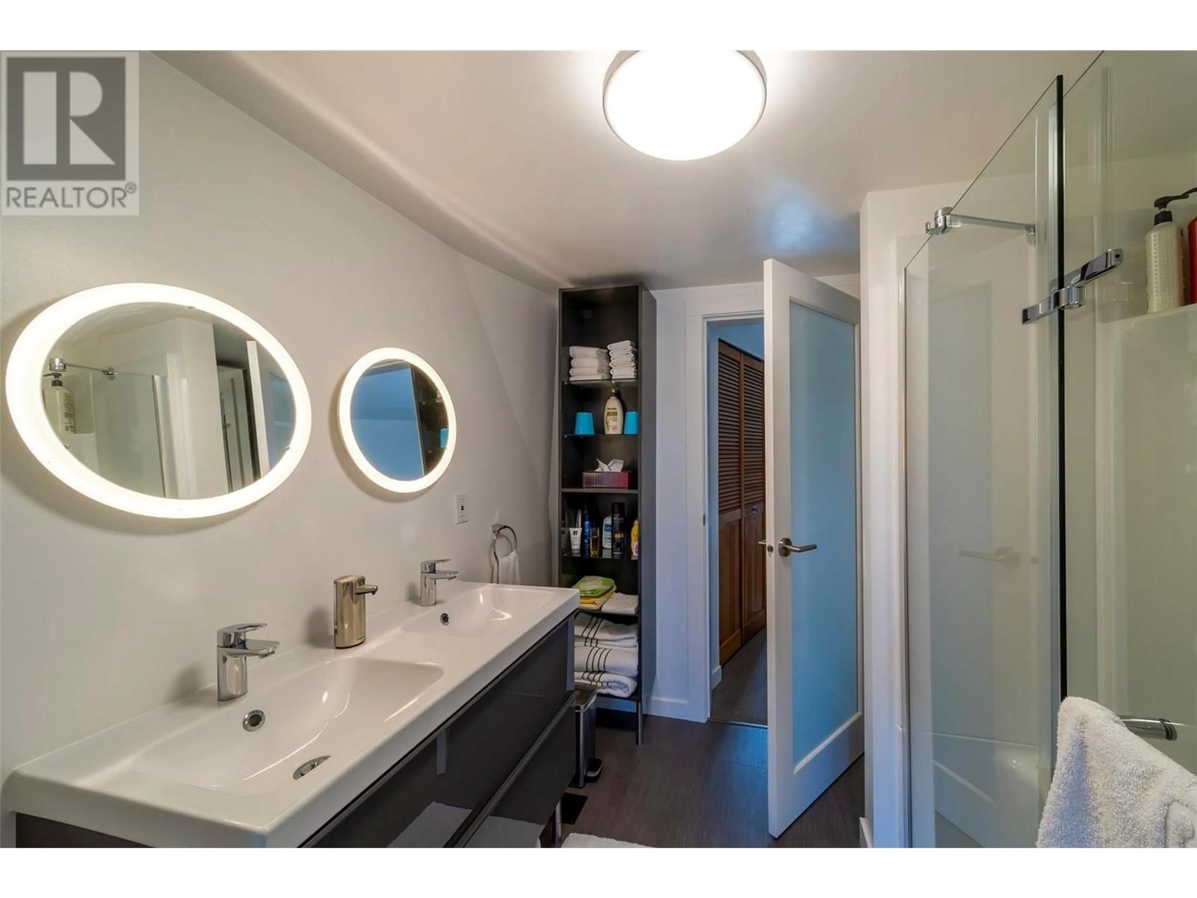 Contemporary bathroom, ceramic/tile floor for 16709 MAKI ROAD, Lake Country British Columbia V4V1C2