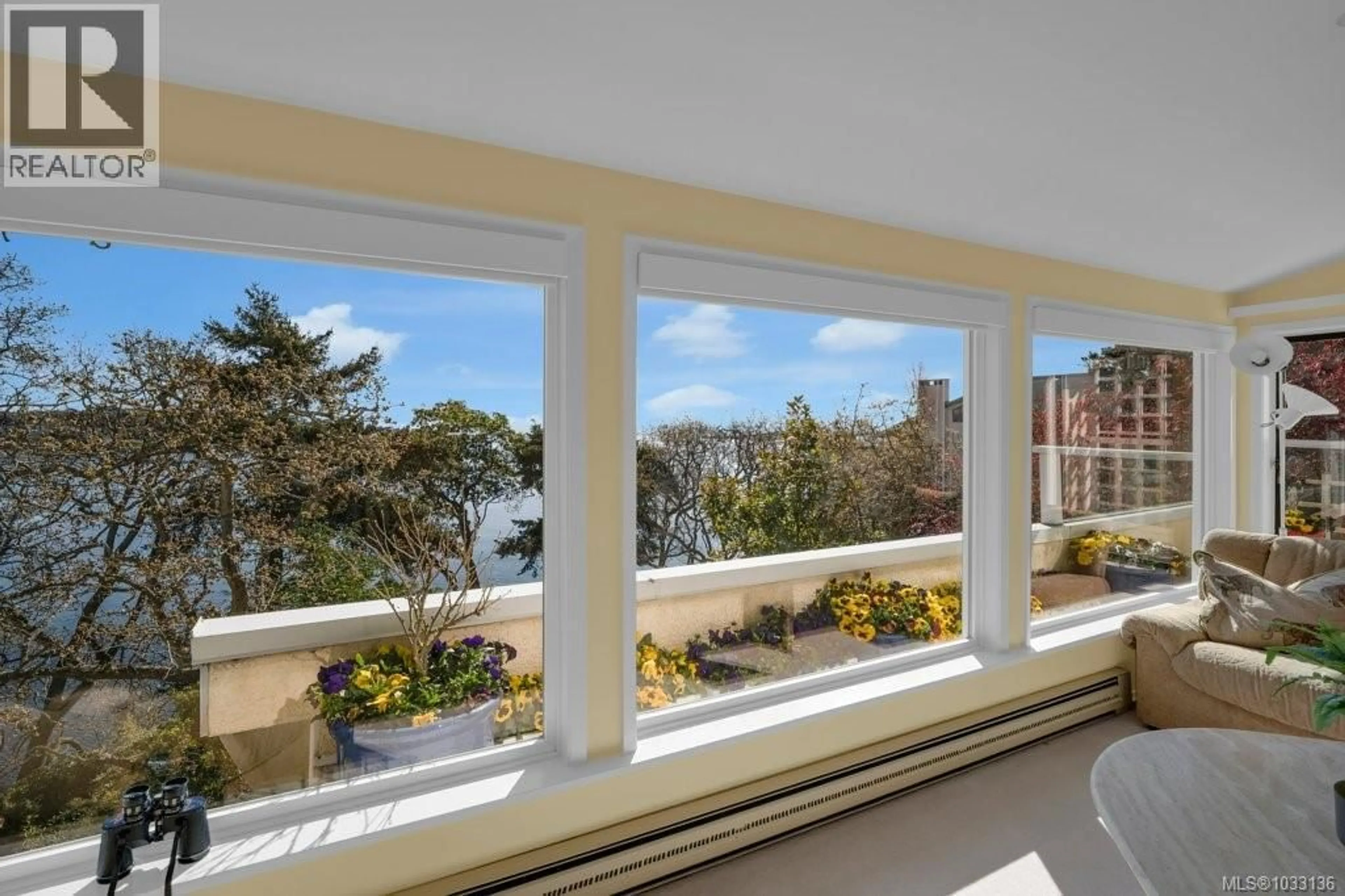 Balcony in the apartment, water/lake/river/ocean view for 309 KING GEORGE TERRACE, Oak Bay British Columbia V8S2J8