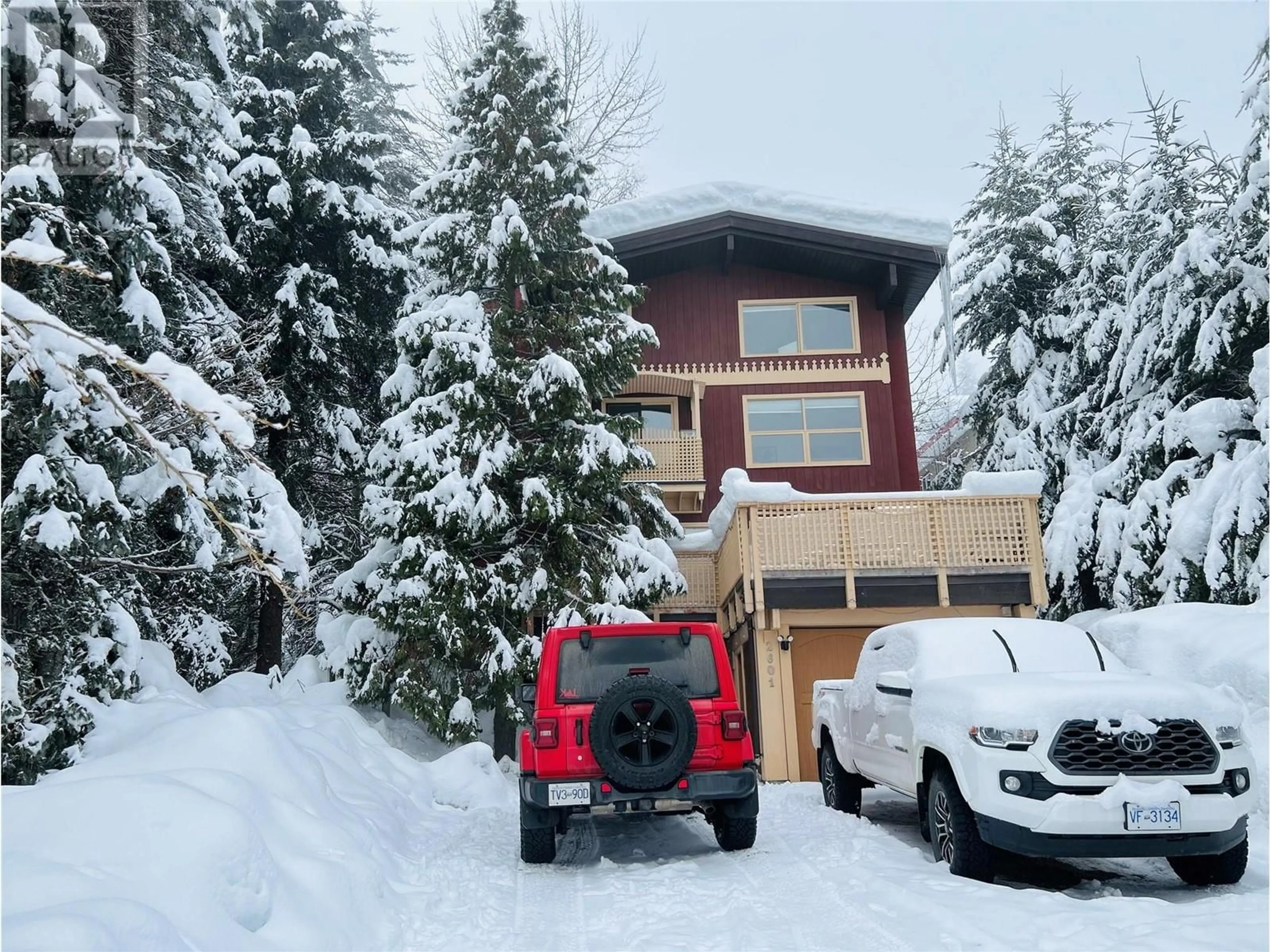 A pic from outside/outdoor area/front of a property/back of a property/a pic from drone, street for 2601 Charlston Street, Rossland British Columbia V0G1Y0