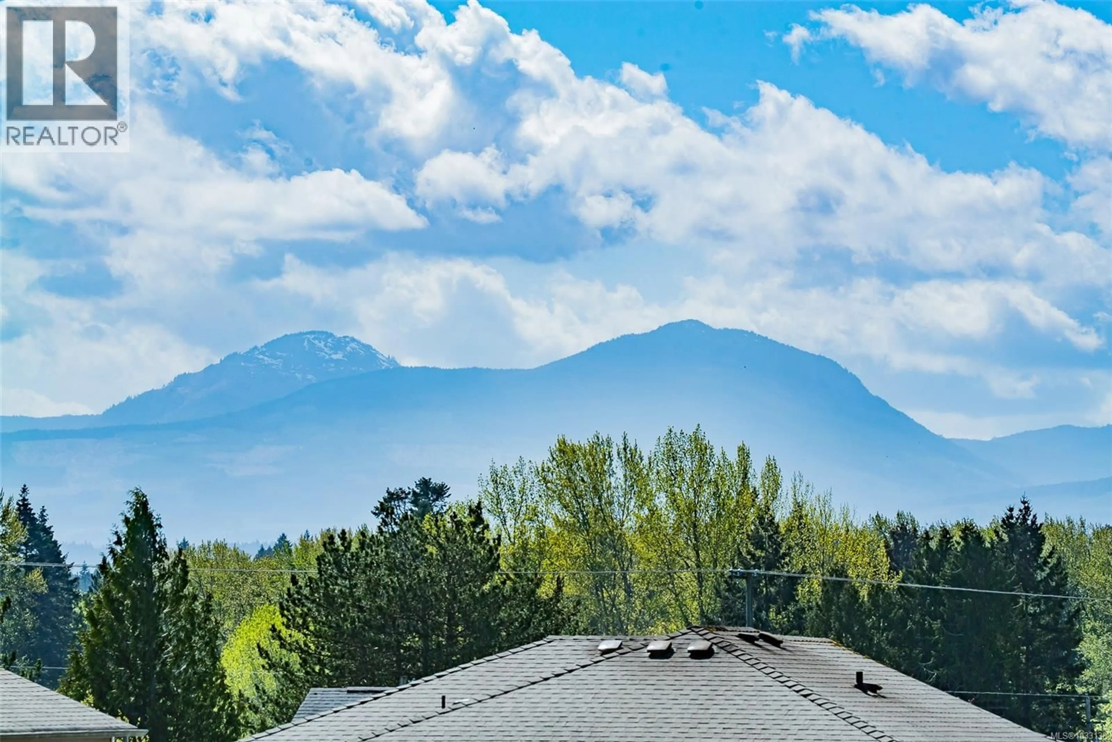 A pic from outside/outdoor area/front of a property/back of a property/a pic from drone, mountain view for 2145 VILLAGE DRIVE, Nanaimo British Columbia V9X0A7