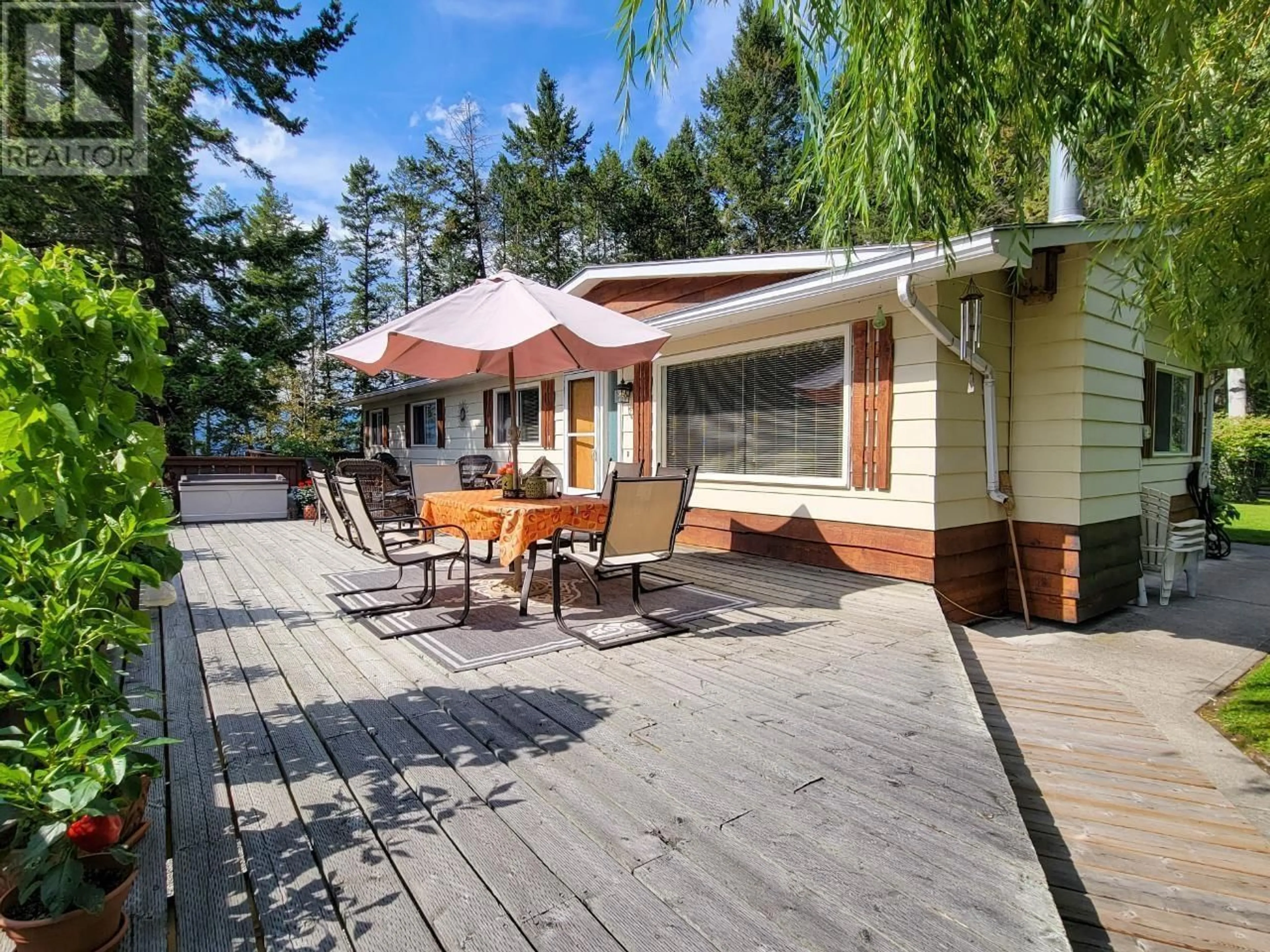 Patio, street for 5041 HEWITT Road, Edgewater British Columbia V0A1E0