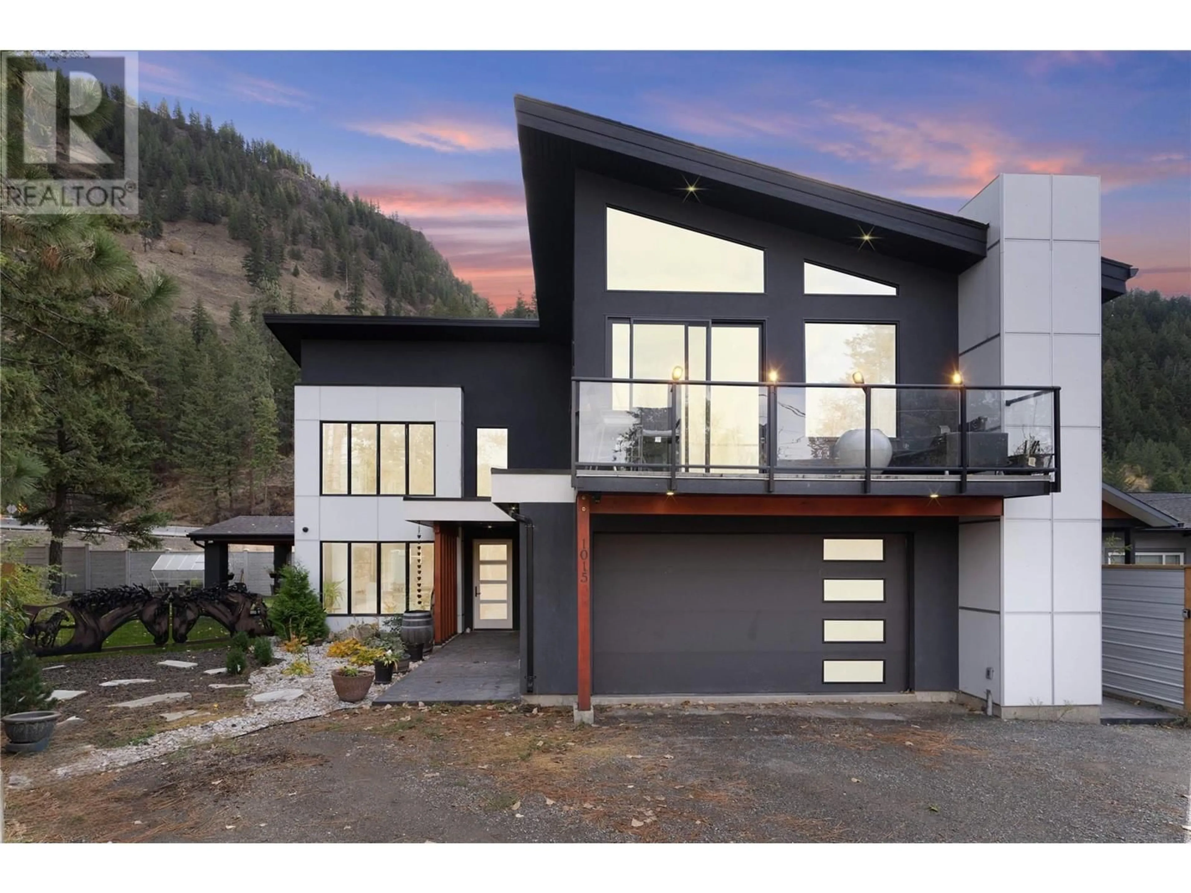 Home with vinyl exterior material, mountain view for 1015 Paquette Road, Chase British Columbia V0E1M1