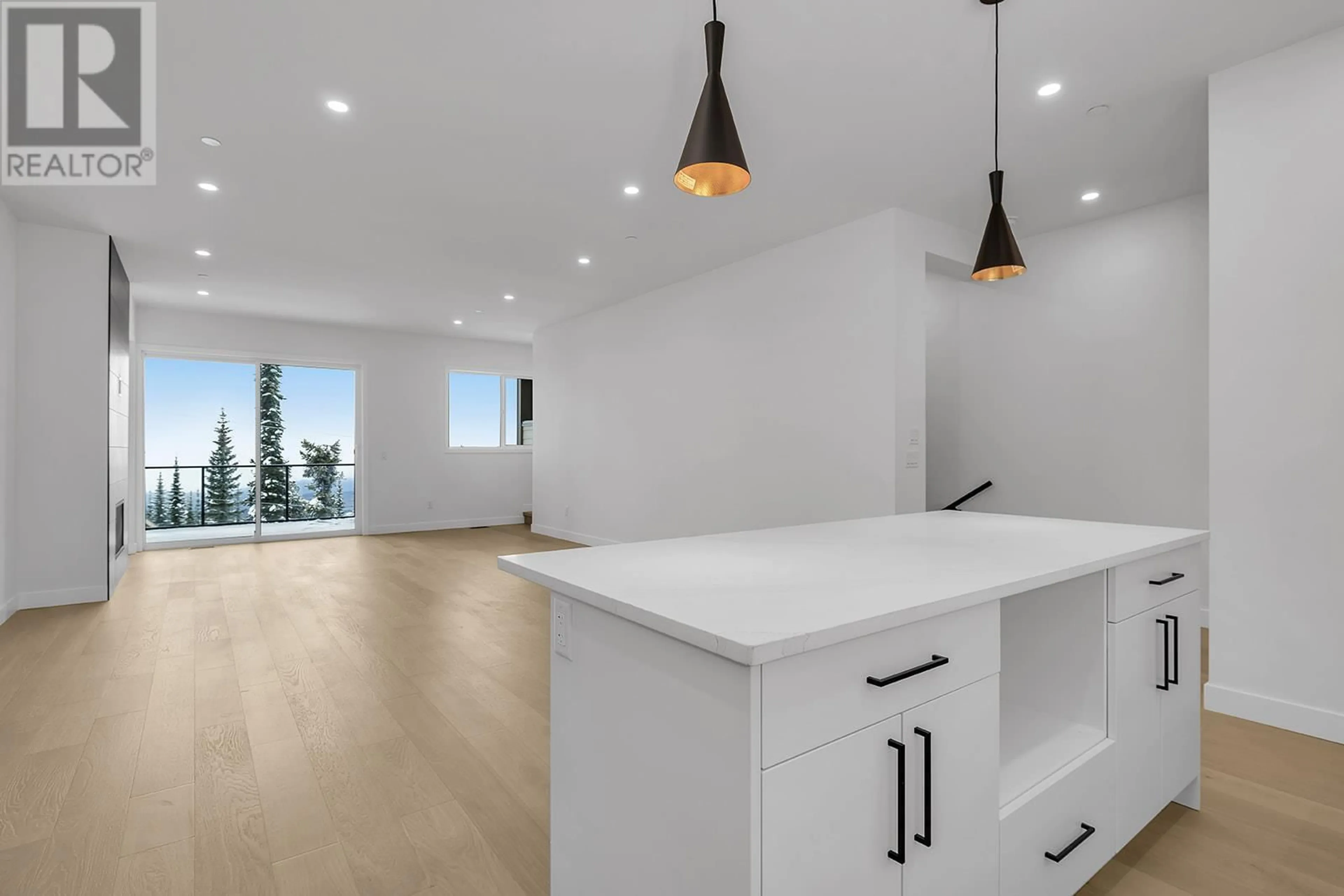 Open concept kitchen, unknown for 2 - 4495 WALKER ROAD, Kelowna British Columbia V1W1G8