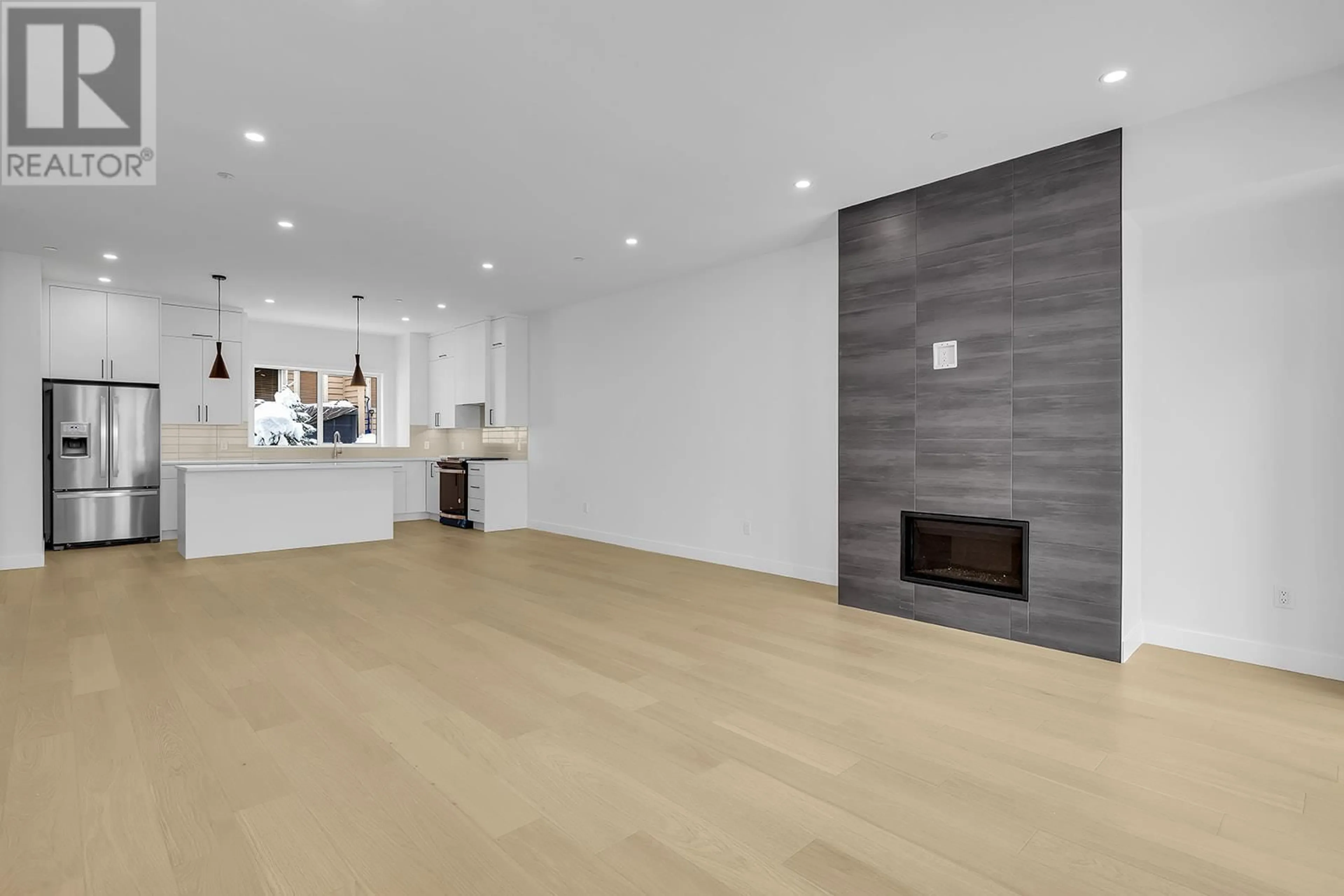 Unknown for 2 - 4495 WALKER ROAD, Kelowna British Columbia V1W1G8