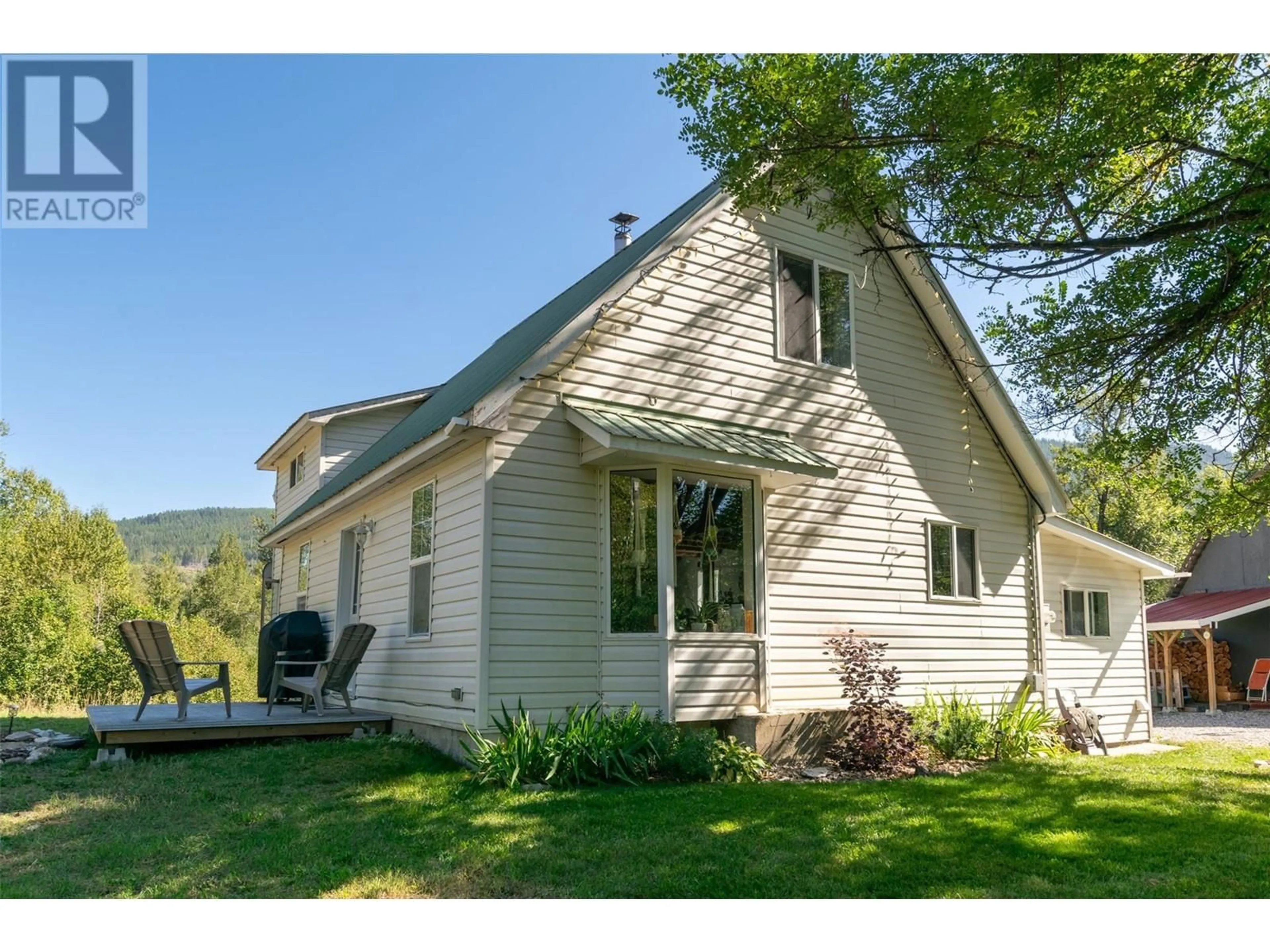 Home with vinyl exterior material, unknown for 2904 ENDERBY MABEL LAKE ROAD, Enderby British Columbia V0E1V5