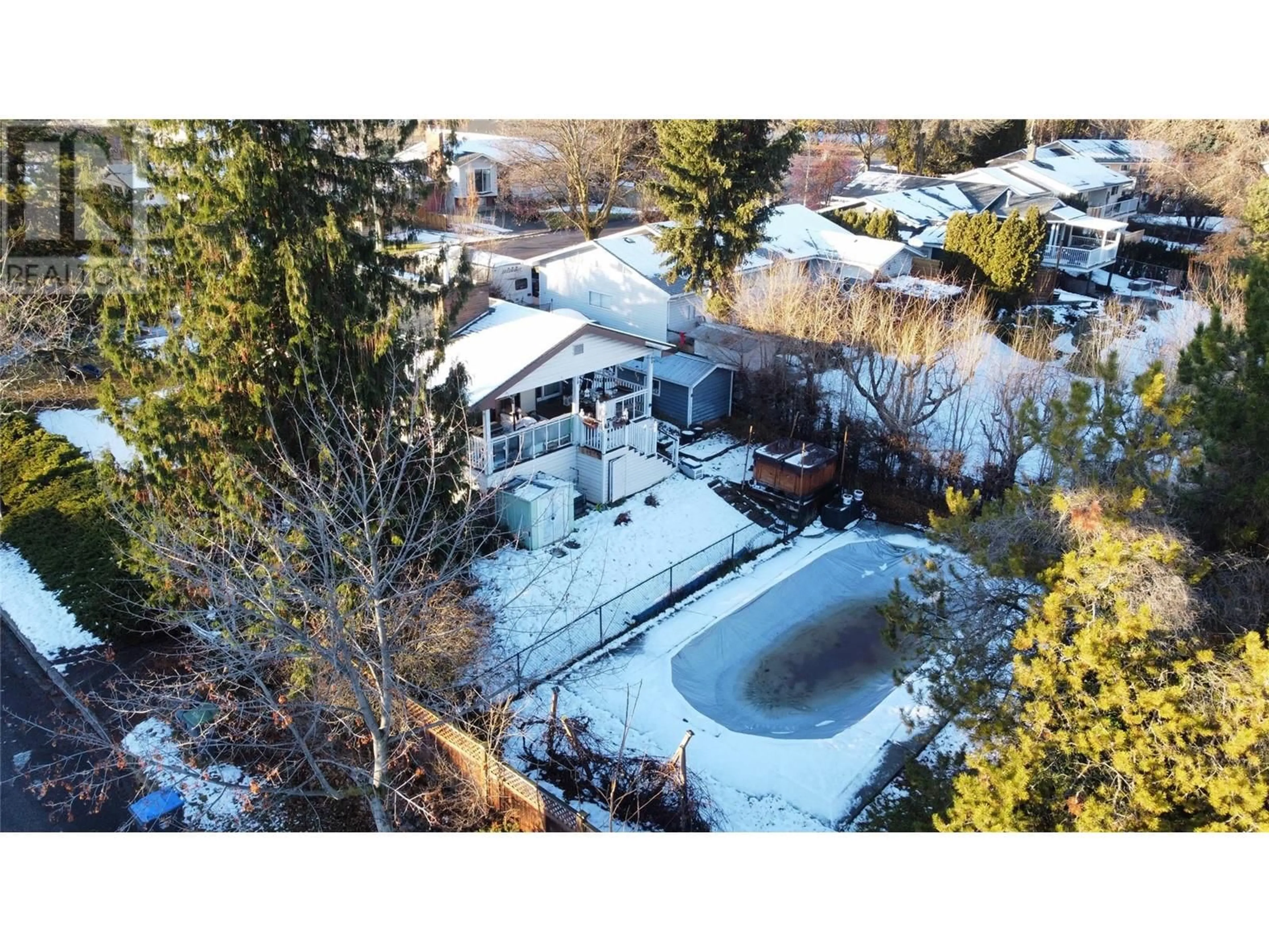 A pic from outside/outdoor area/front of a property/back of a property/a pic from drone, unknown for 964 Tronson Drive, Kelowna British Columbia V1Y4E1