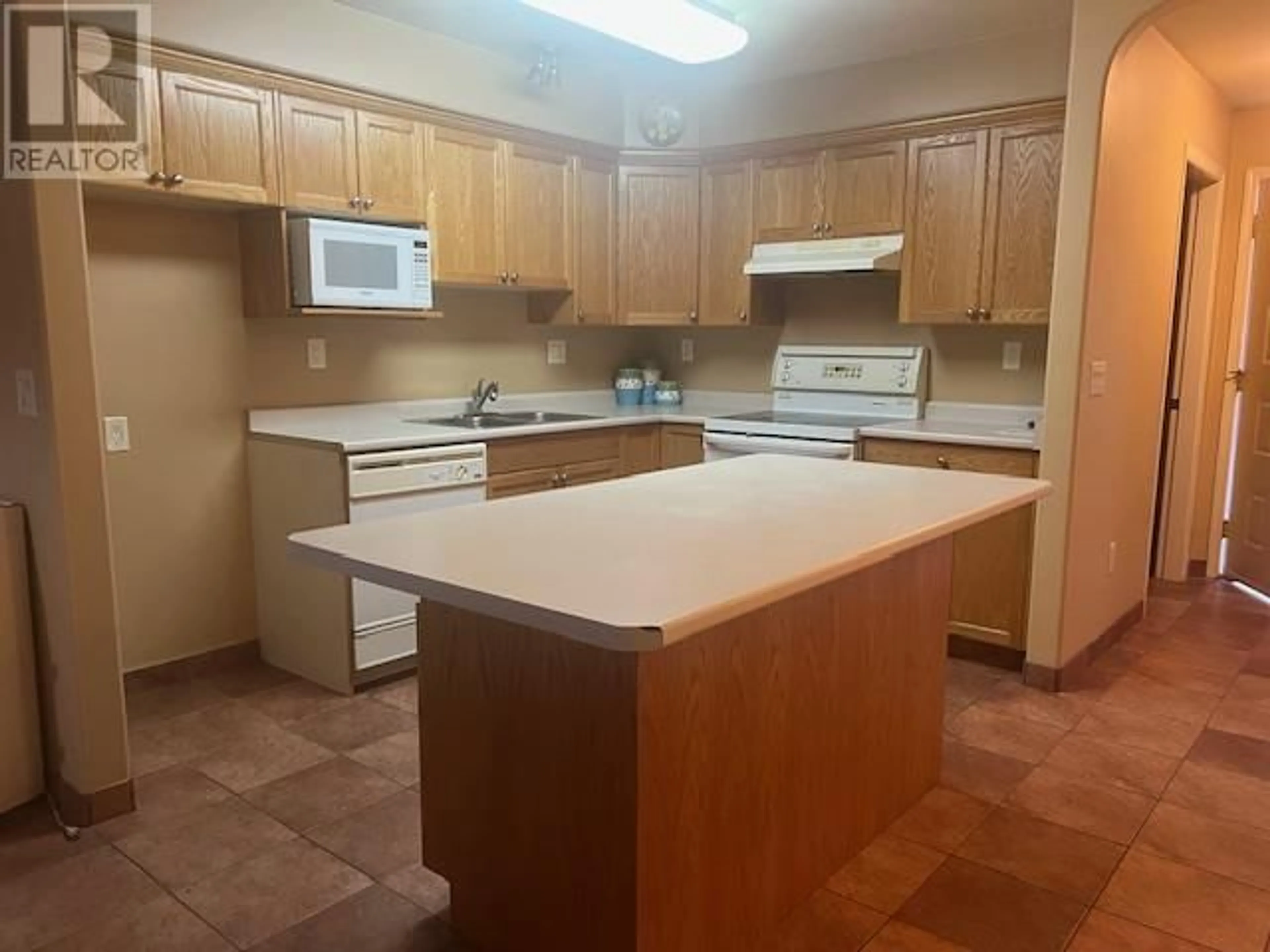Standard kitchen, unknown for 114 - 9307 62ND AVENUE, Osoyoos British Columbia V0H1V5