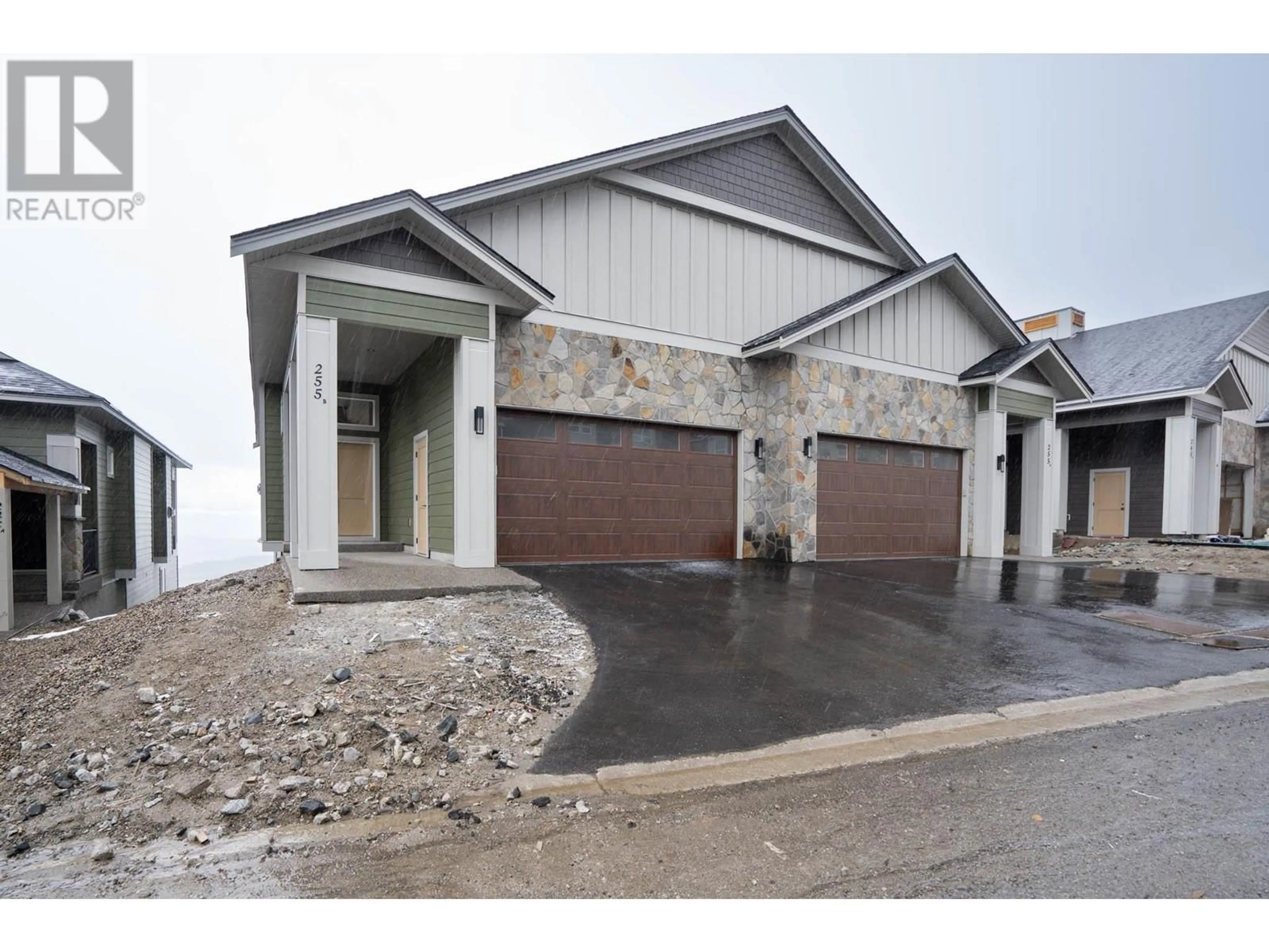 Indoor garage for 255B Grizzly Ridge Trail, Big White British Columbia V1P1P4